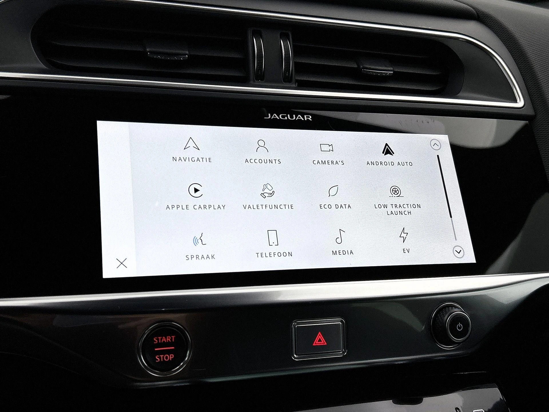 Jaguar-I-PACE-image-28