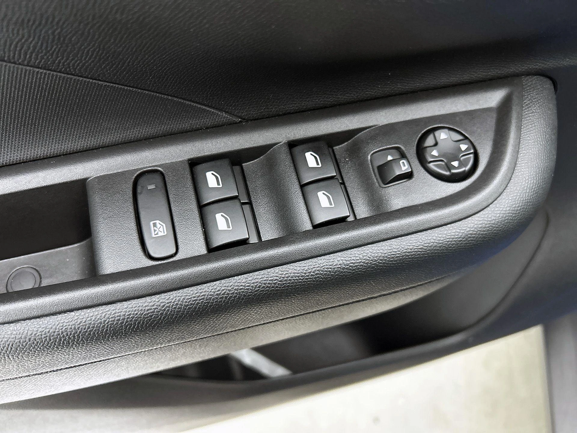 Opel Frontera 1.2 Turbo Hybrid Edition