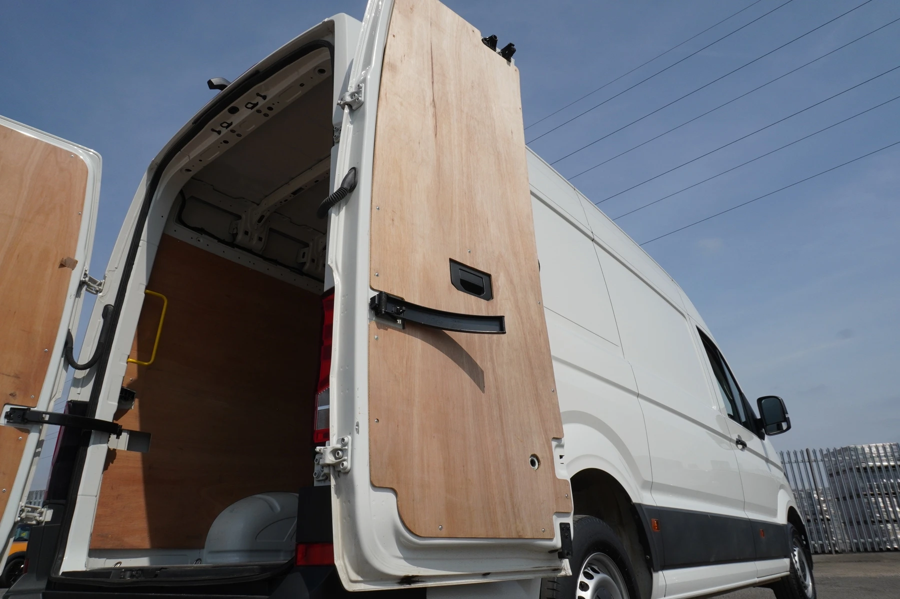 Volkswagen-Crafter-image-34