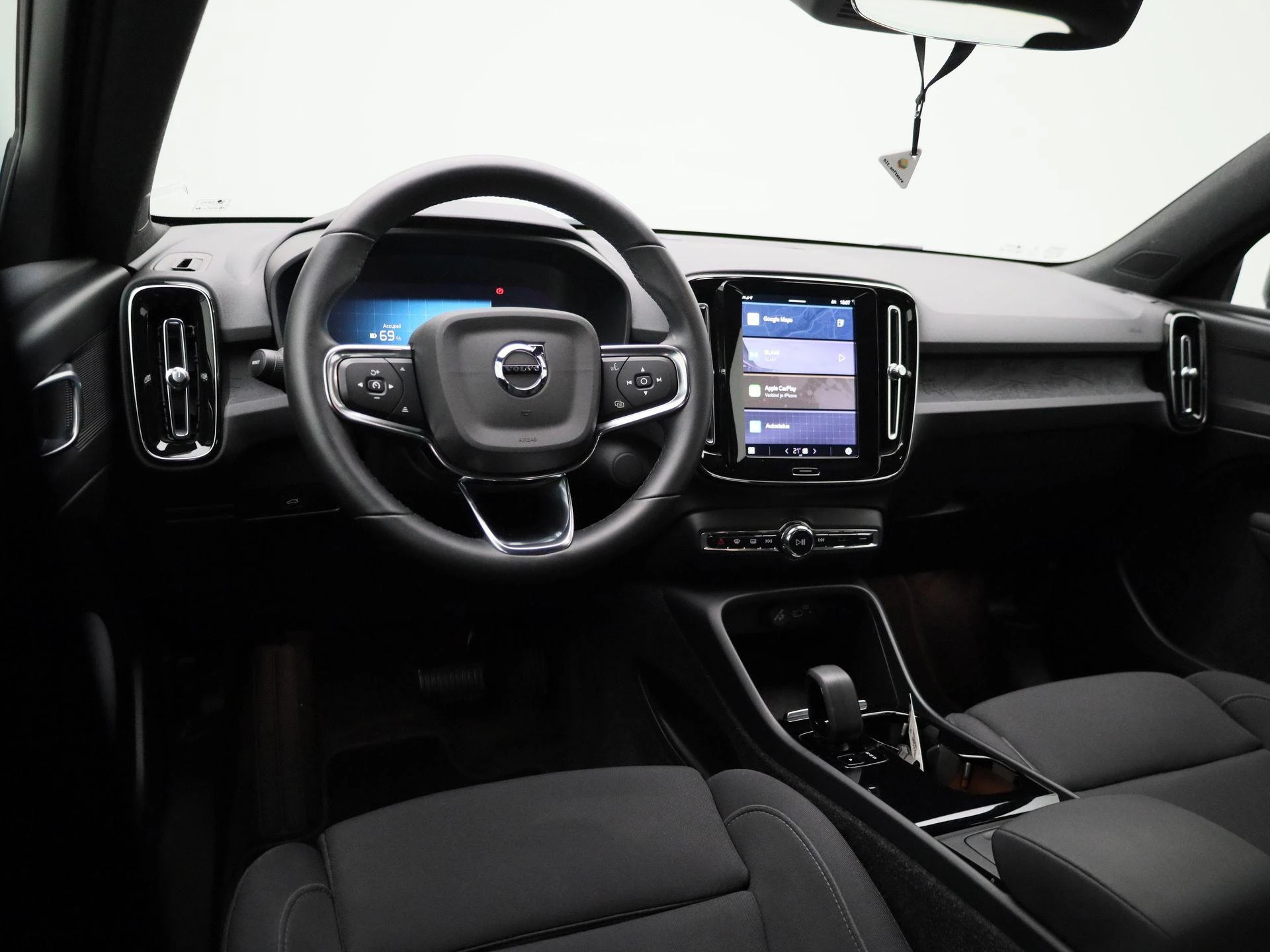 Volvo-XC40-image-6