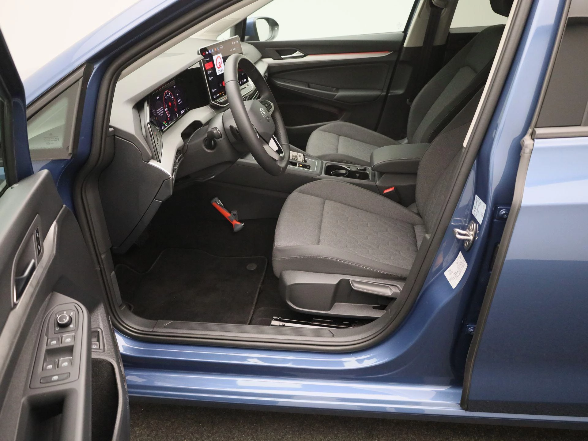 Volkswagen-Golf-image-11