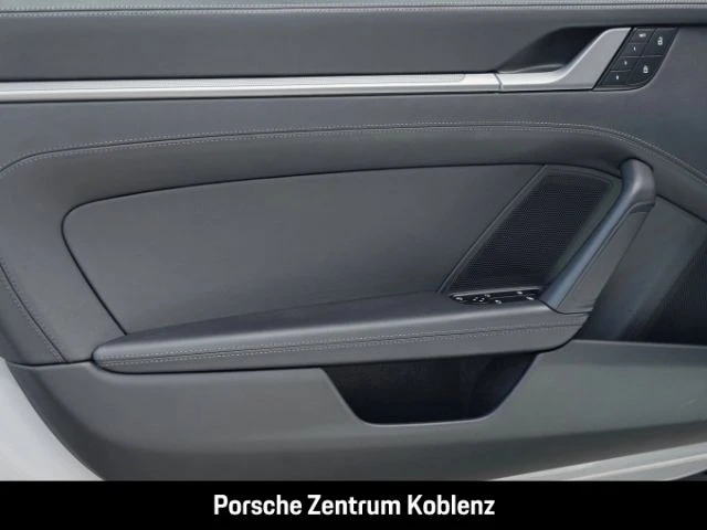 Porsche-911-image-24