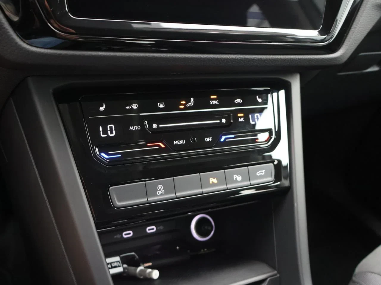Volkswagen Touran 1.5 TSI Highline Business DSG *DEMO*
