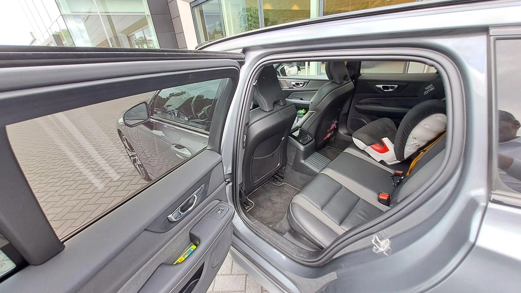 Volvo-V60-image-26