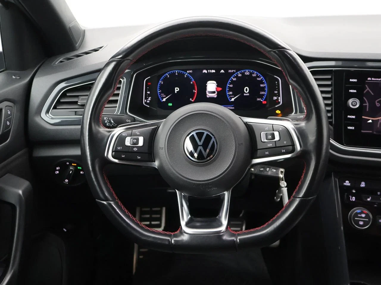 Volkswagen-T-Roc-image-10