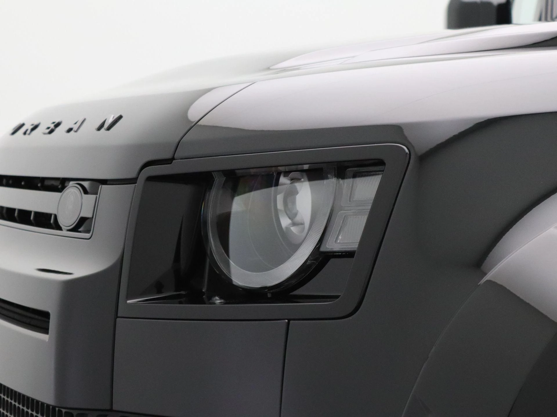 Land Rover-Defender-image-32