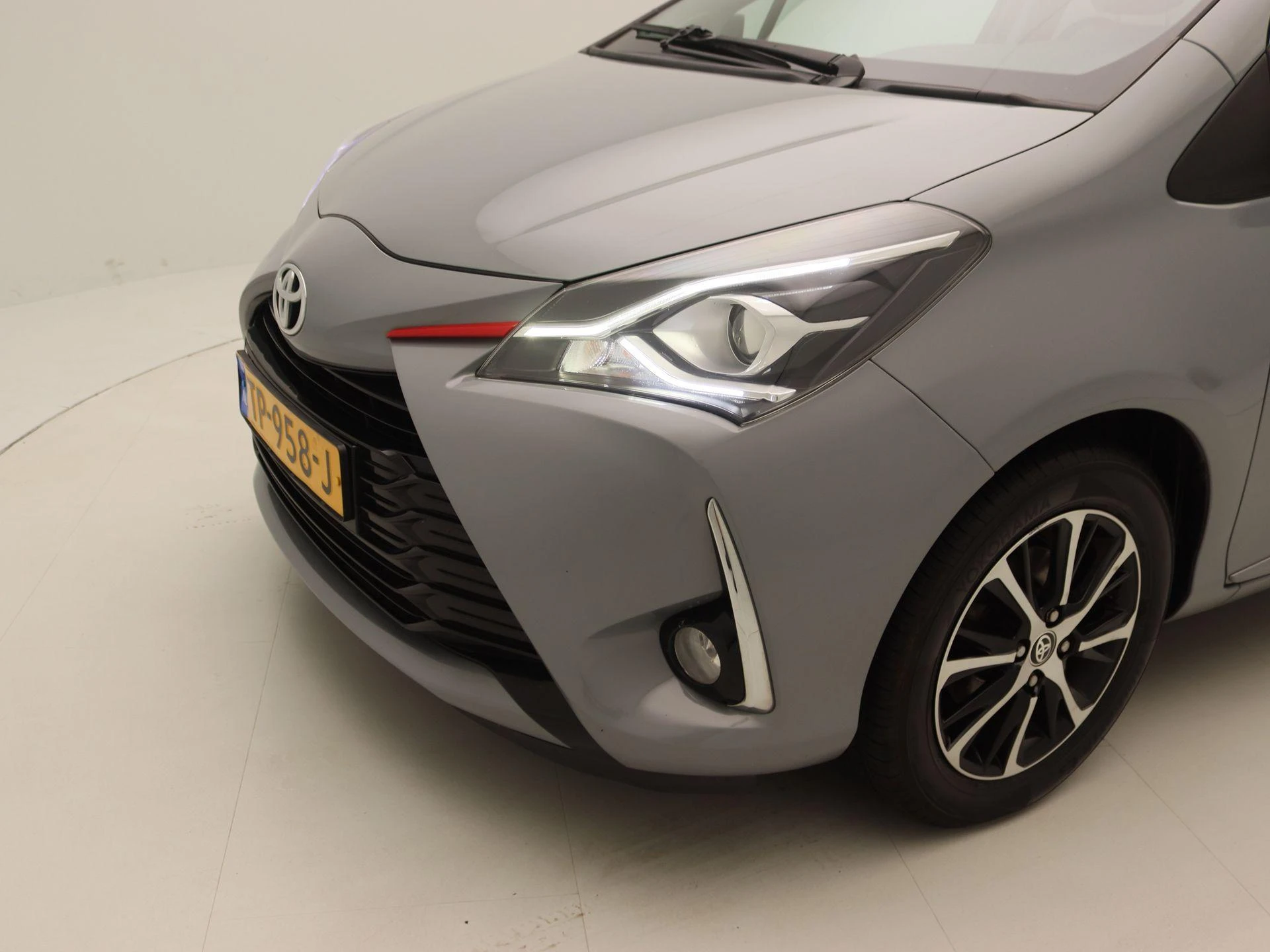 Toyota-Yaris-image-14