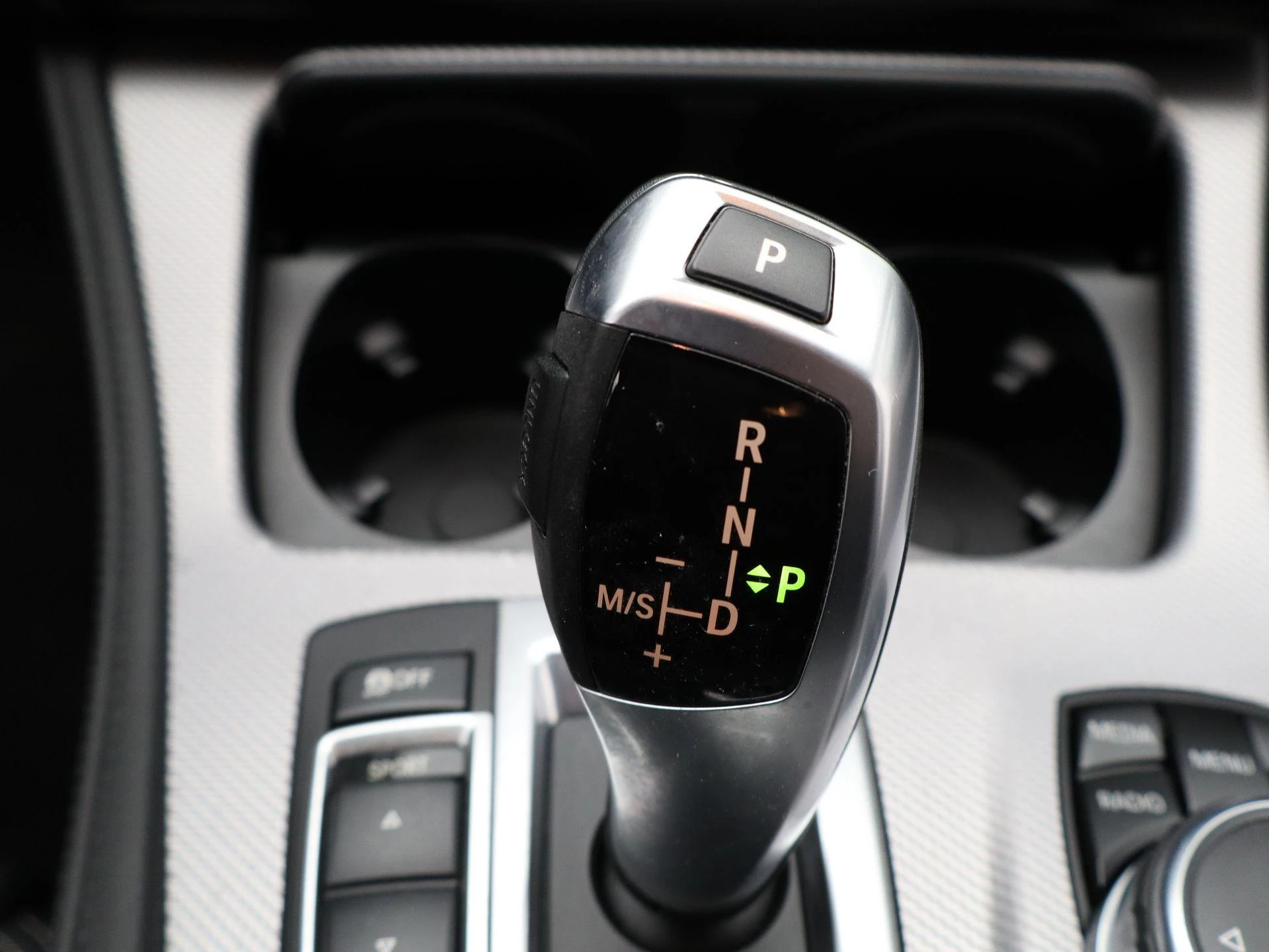 BMW-5 Serie-image-31