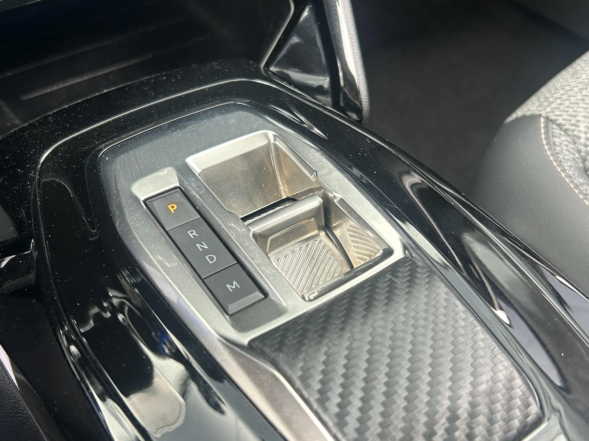 Peugeot-208-image-16