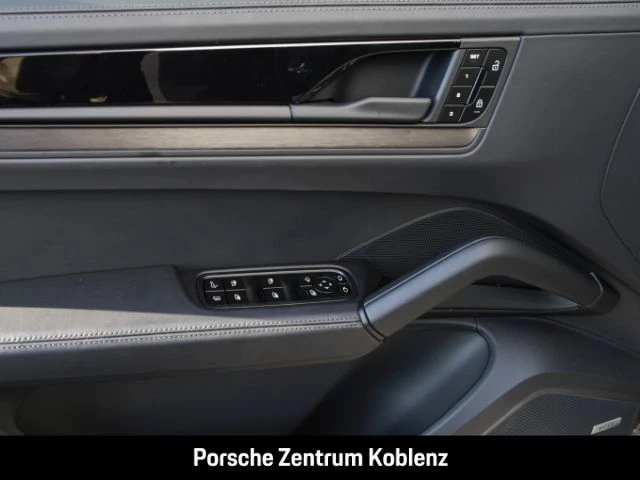 Porsche Cayenne E-Hybrid Black Edition black edition