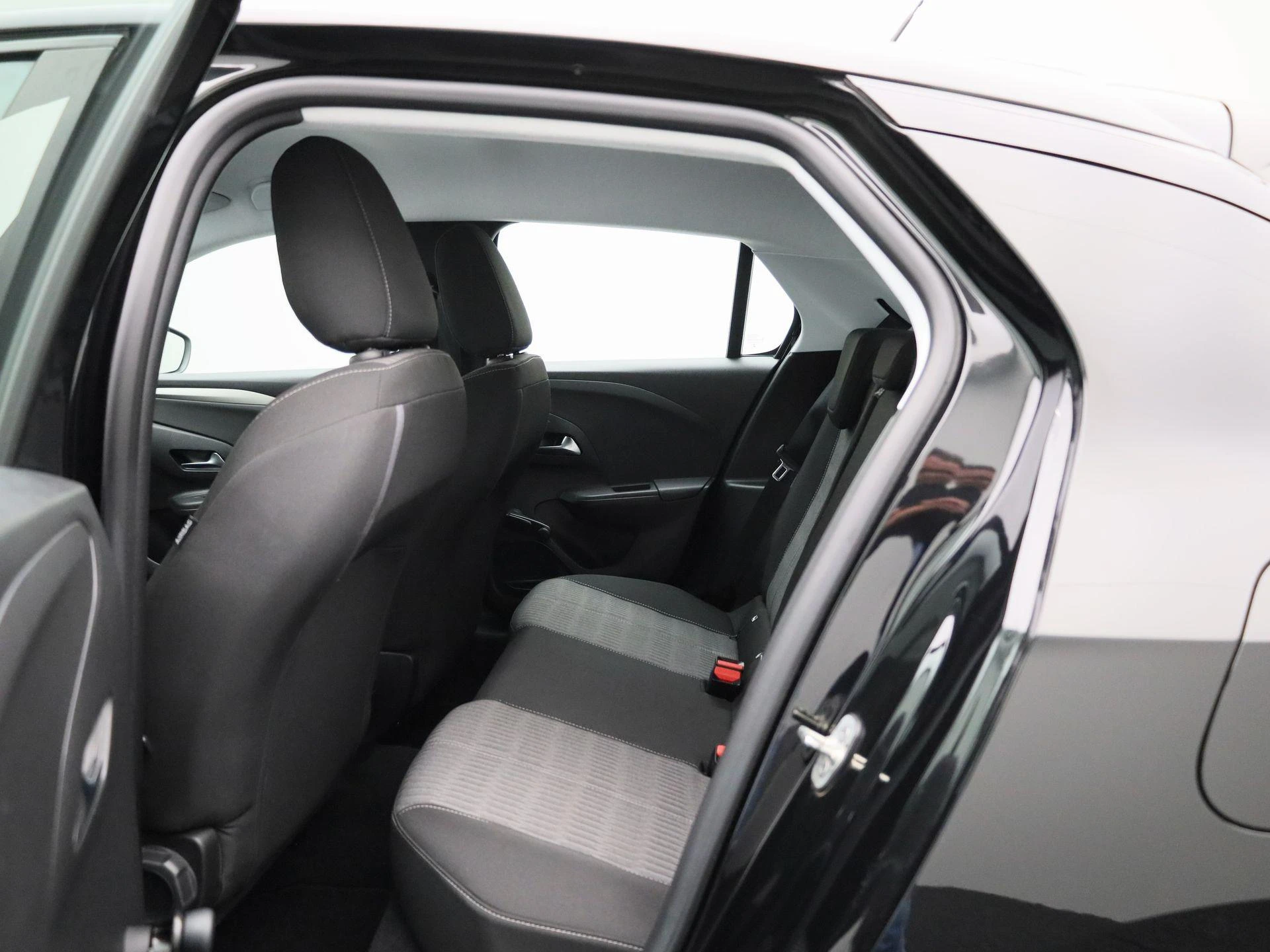 Opel-Corsa-image-9