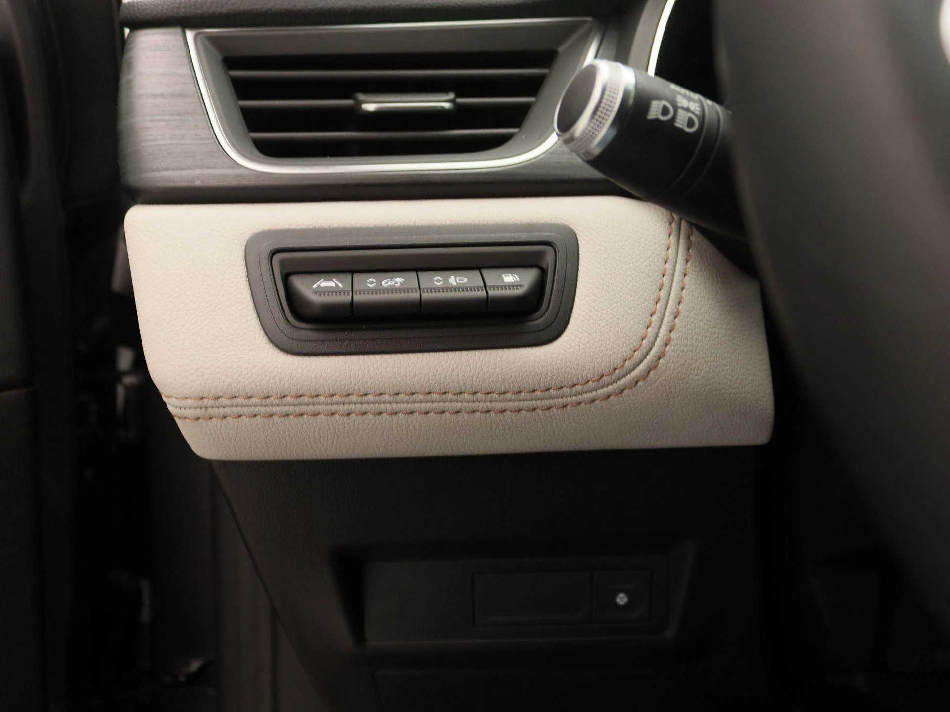 Renault Captur E-Tech Plug-in Hybrid 160 Initiale Paris