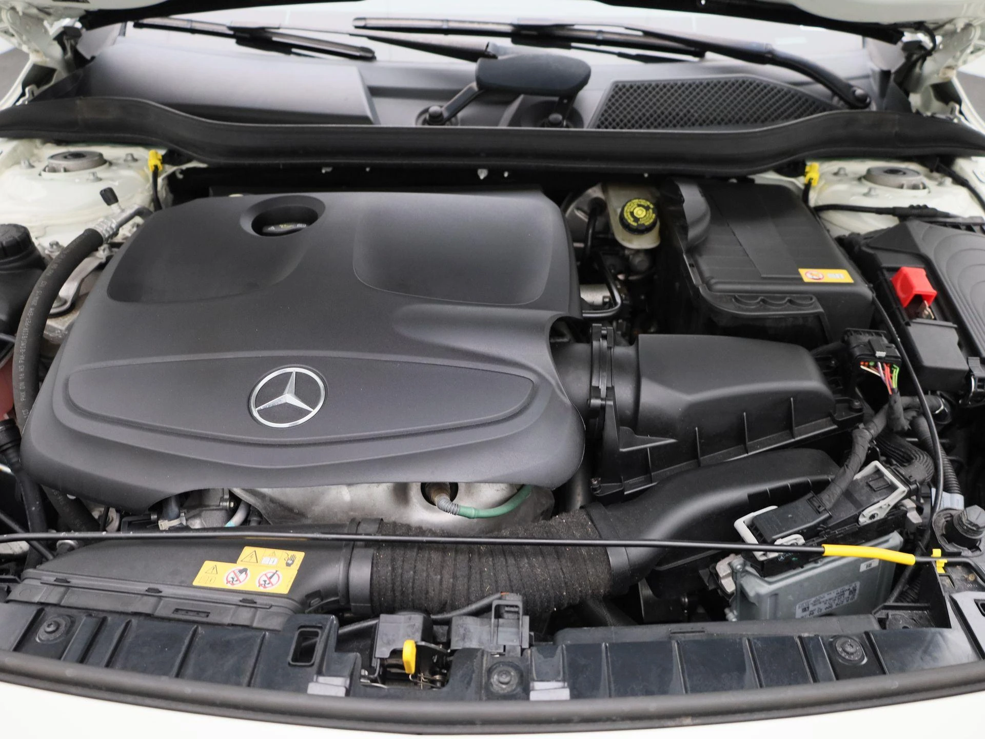 Mercedes-Benz-GLA-image-29