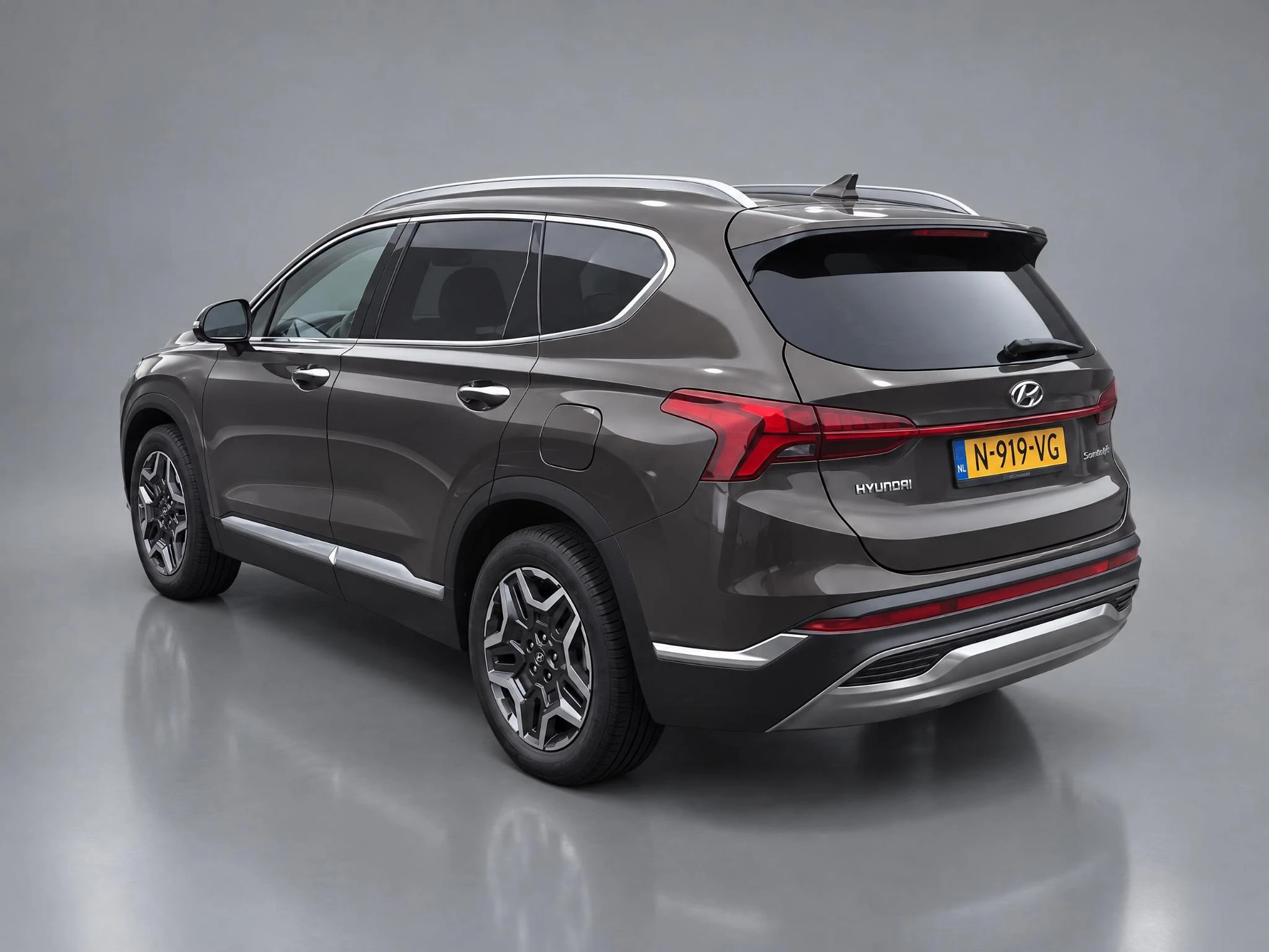 Hyundai-Santa Fe-image-4