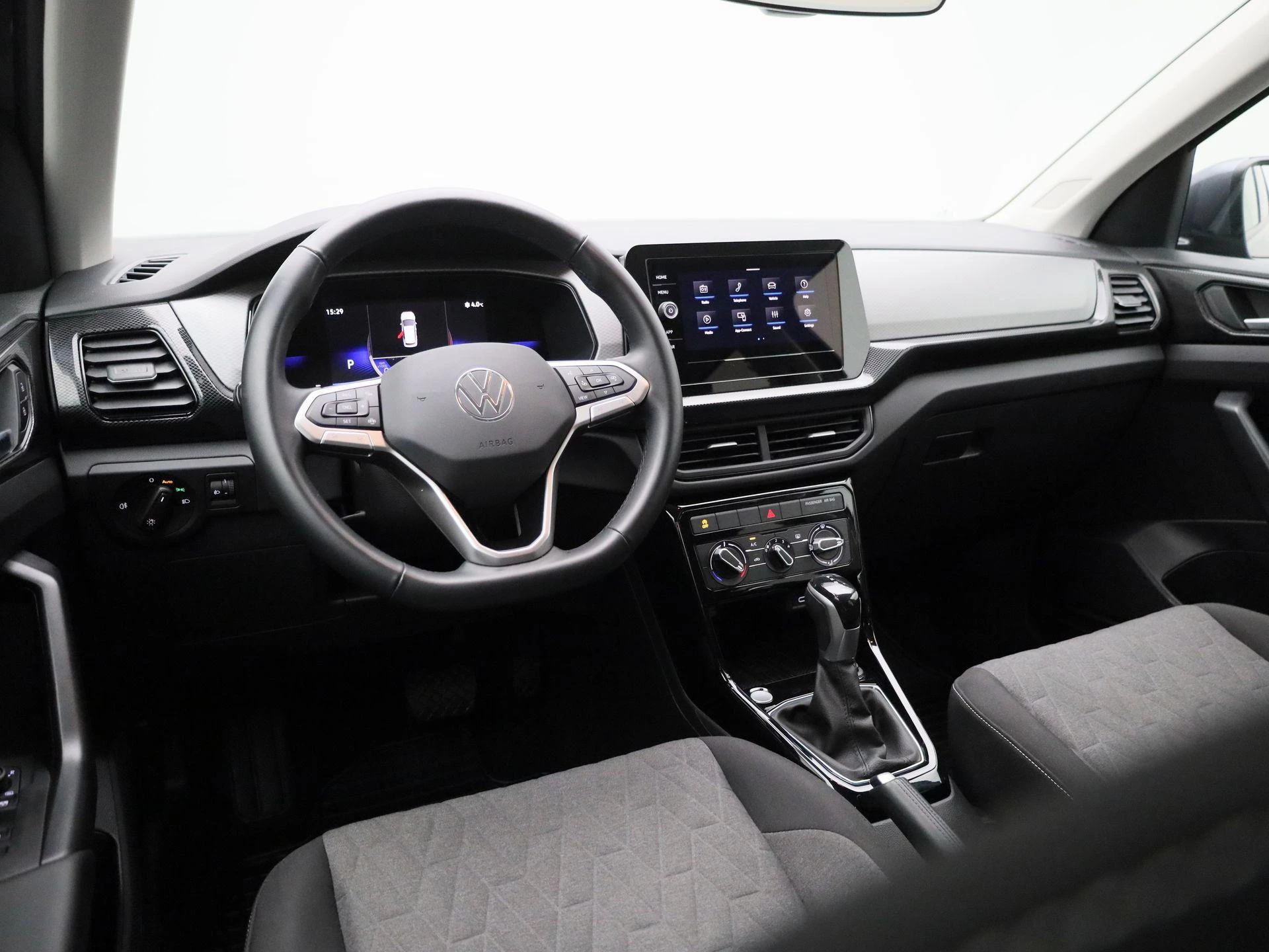 Volkswagen-T-Cross-image-6