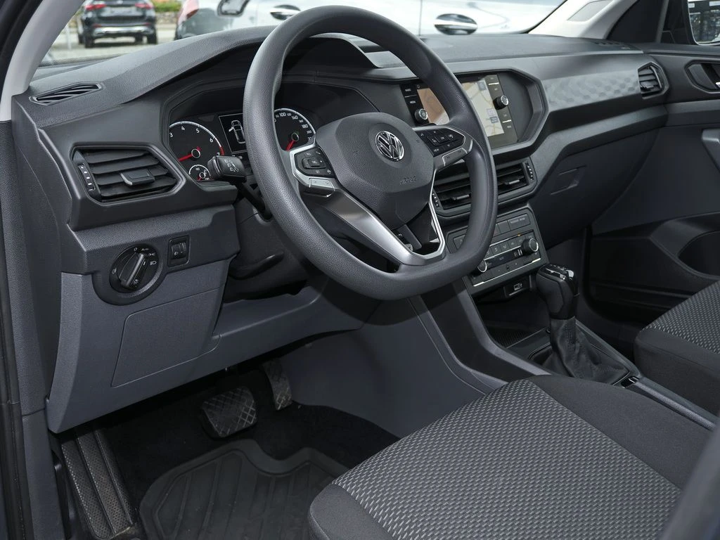 Volkswagen-T-Cross-image-7