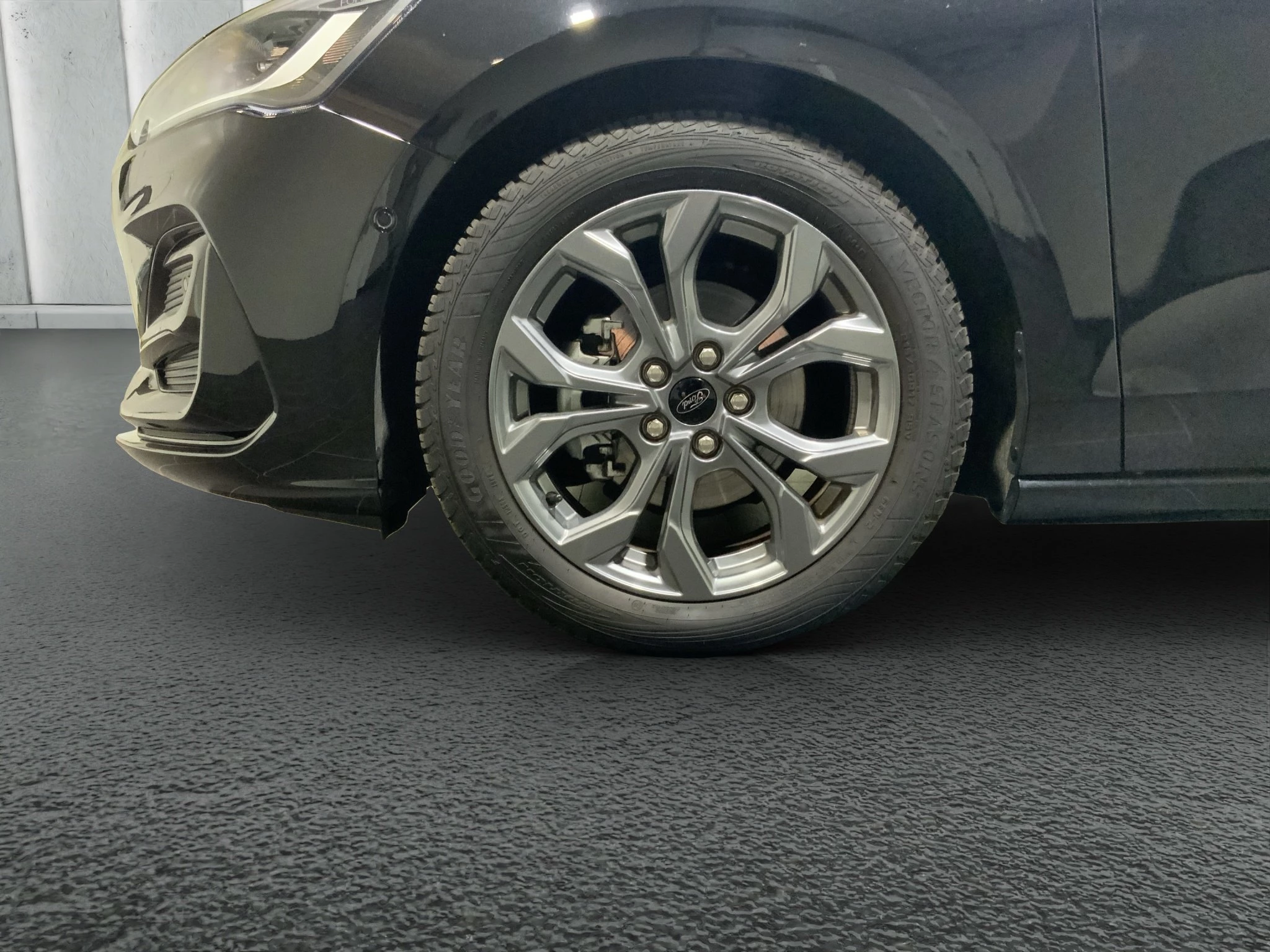 Ford Focus ST-Line X Turnier Aut.*AHK*ACC*HUD*KAM*NAVI*WINTER-PKT.