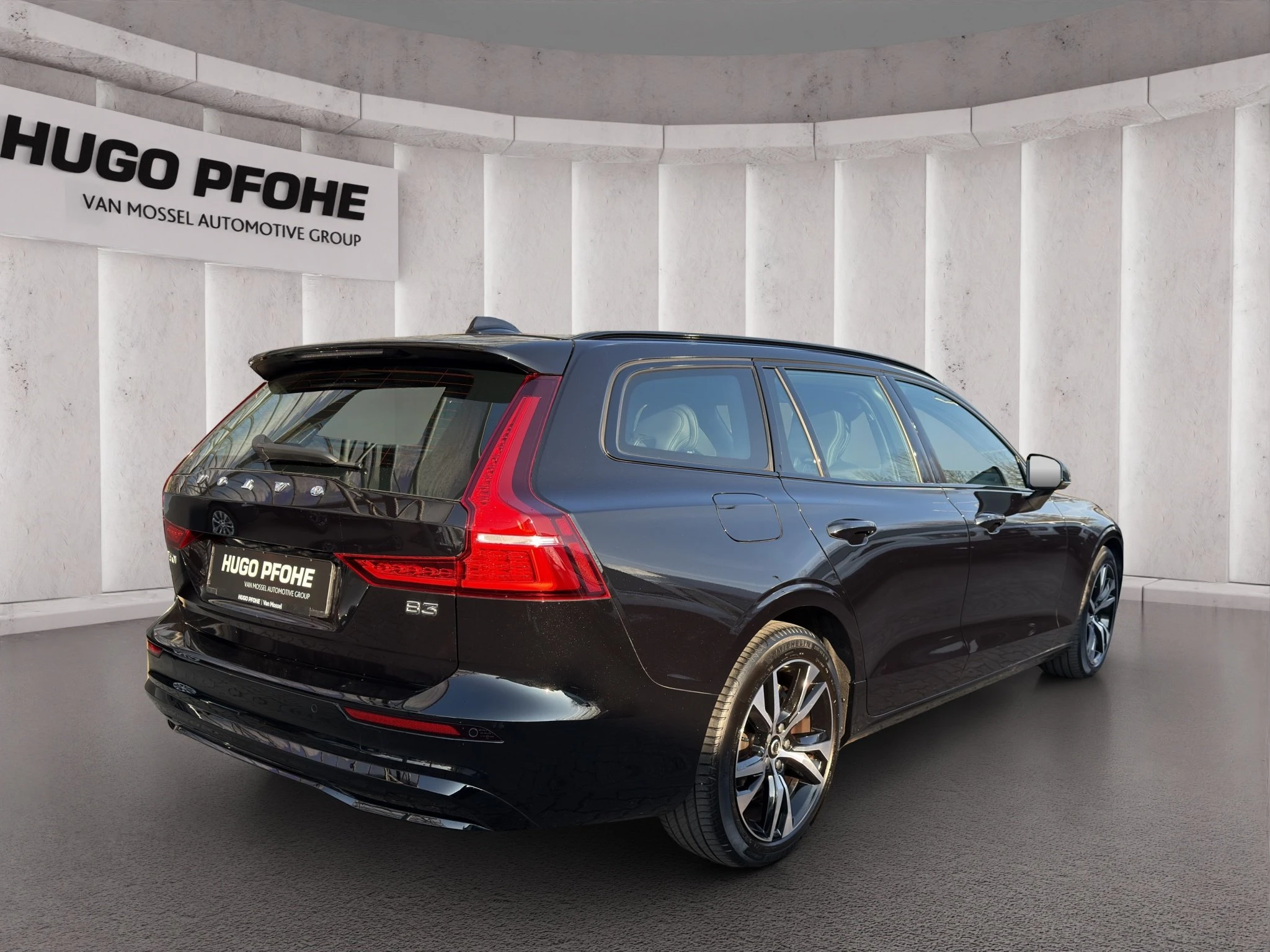 Volvo V60 B3 Plus Dark