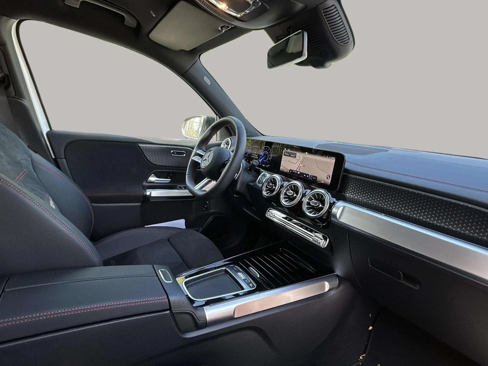 Mercedes-Benz-EQB-image-14