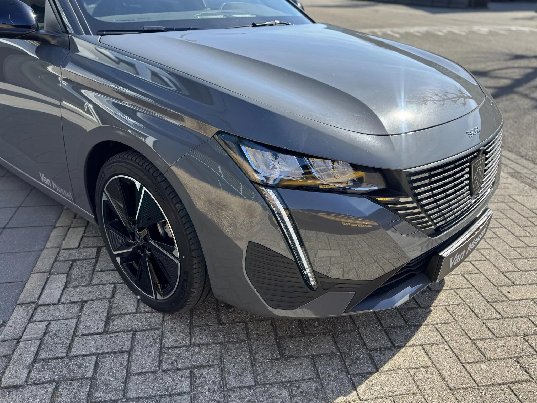 Peugeot-e-308-image-6