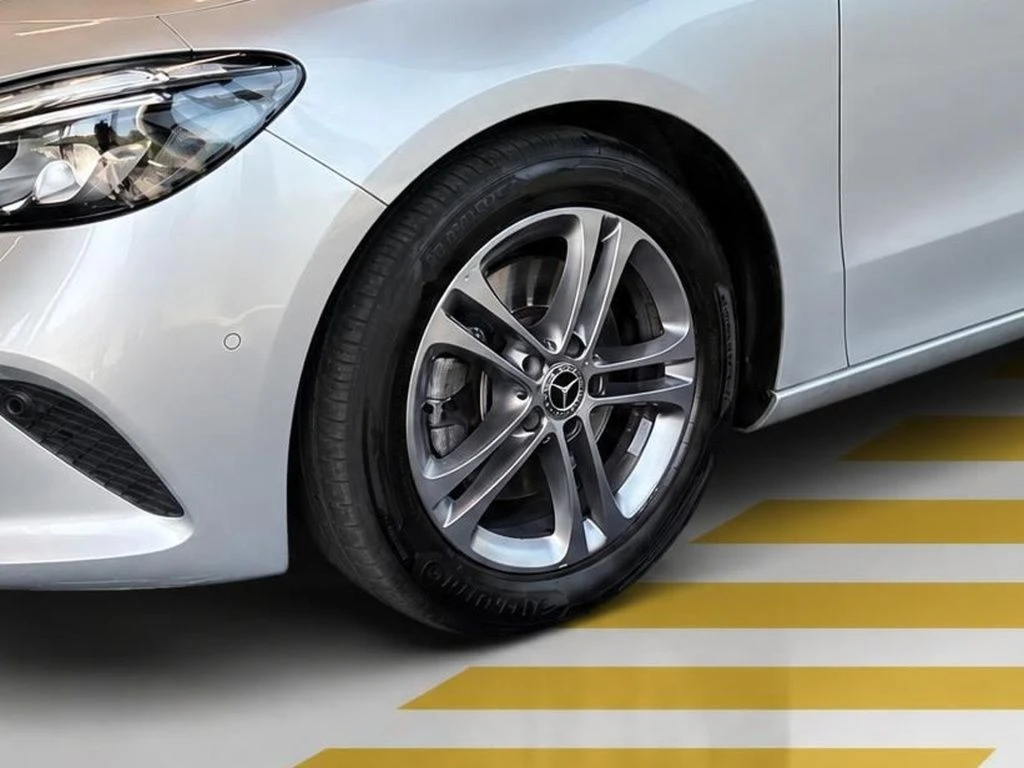 Mercedes-Benz-B-Klasse 220-image-4