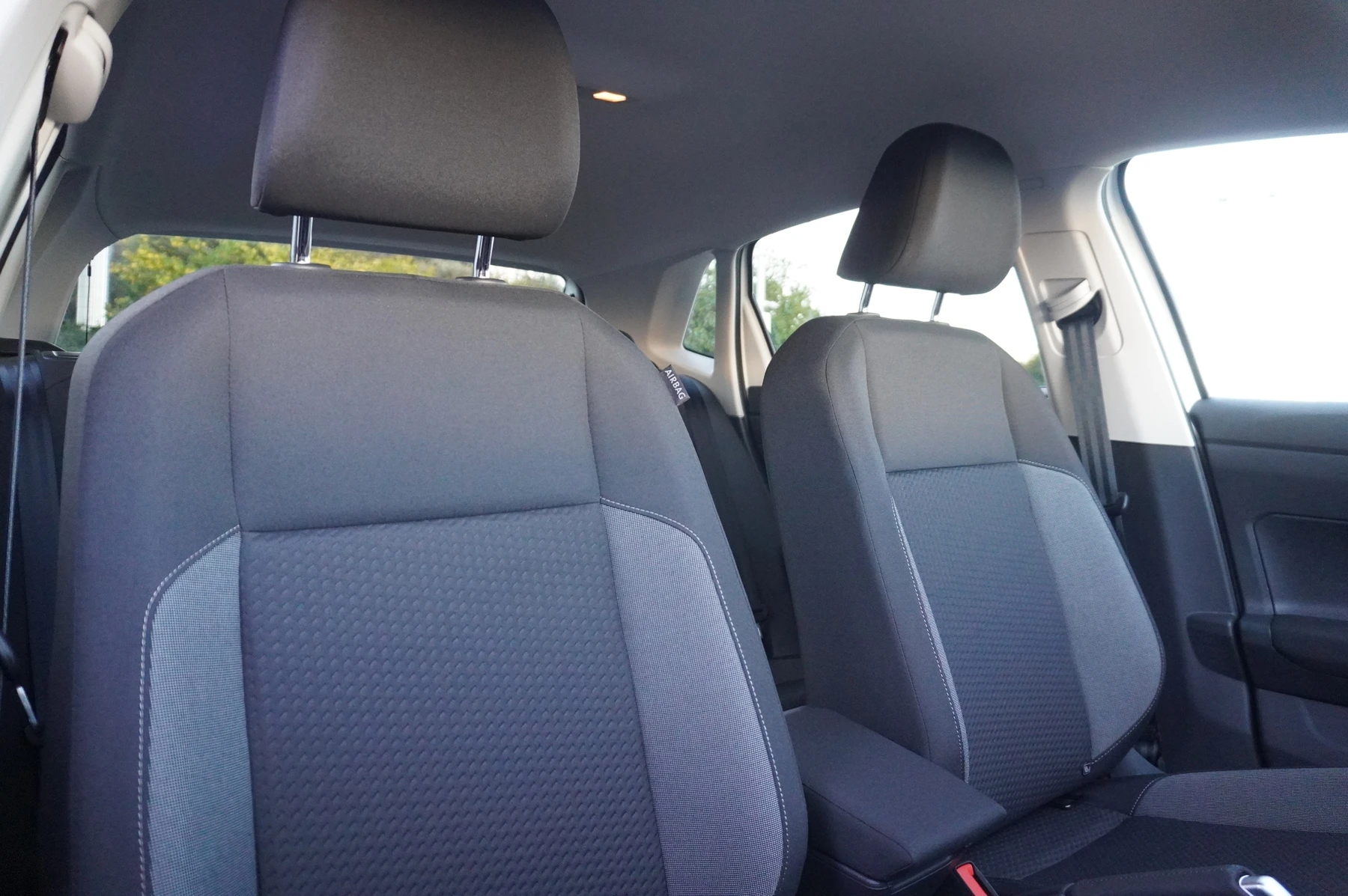 Volkswagen-Polo-image-8