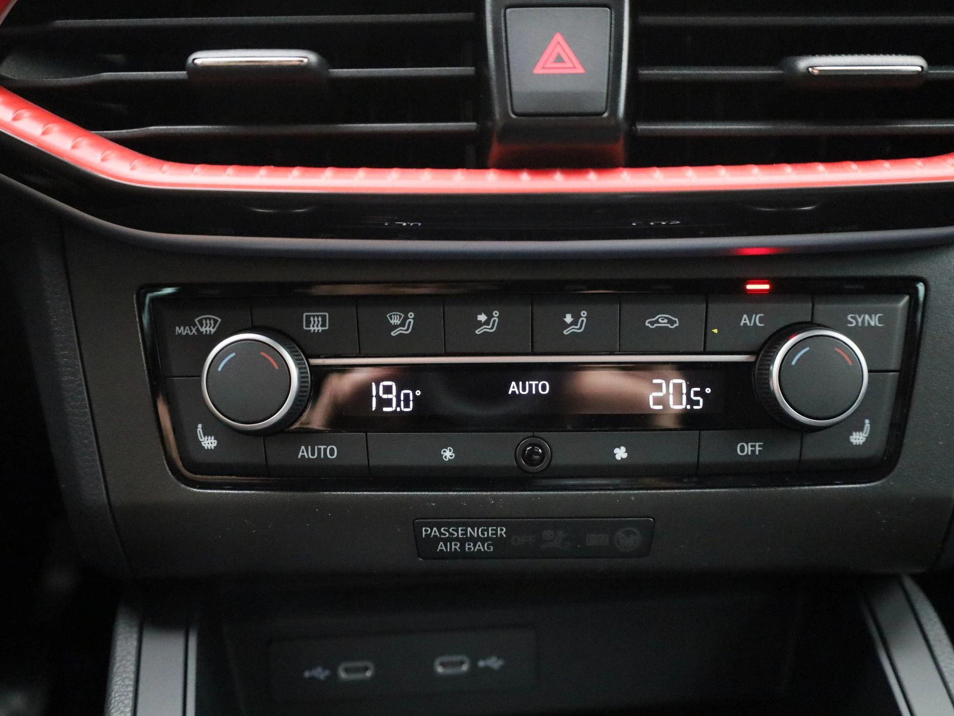SEAT Ibiza 1.0 EcoTSI FR Business Connect 95 PK