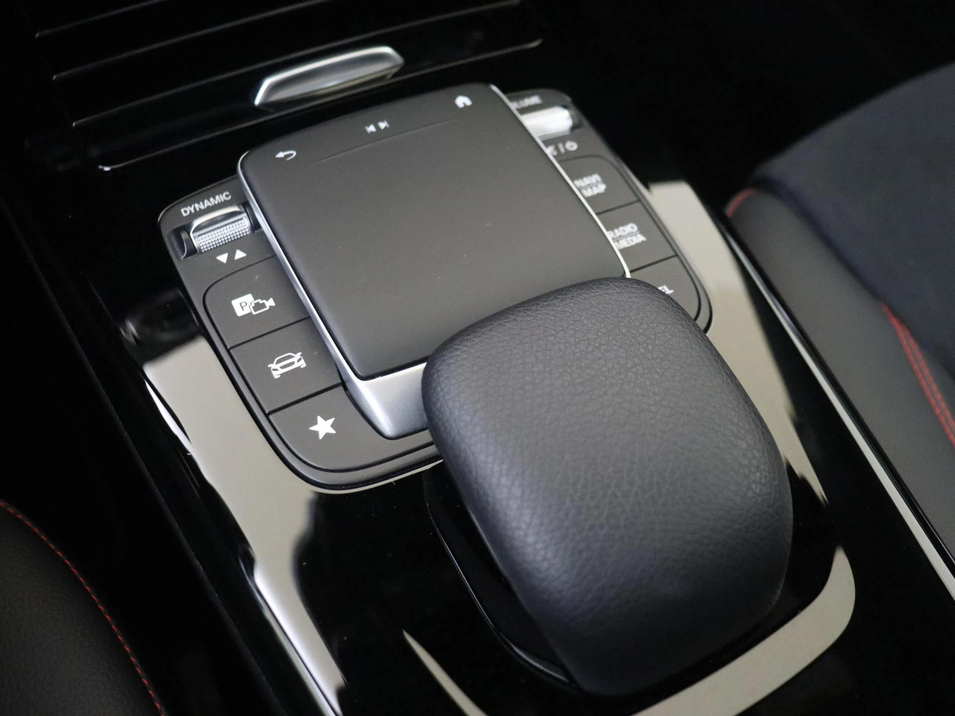 Mercedes-Benz-A-Klasse-image-24