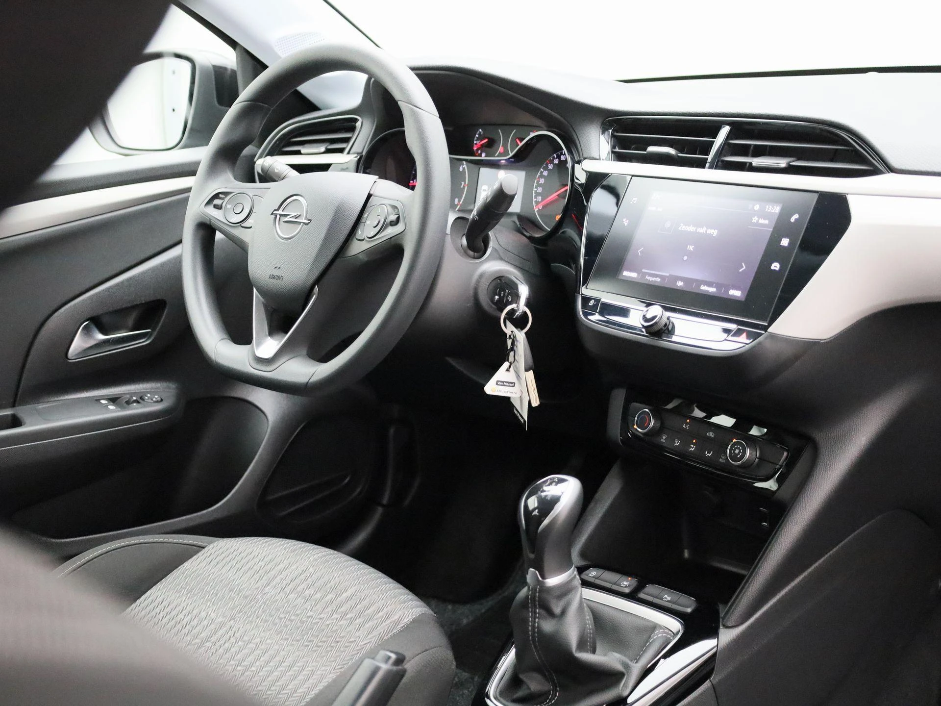 Opel-Corsa-image-31