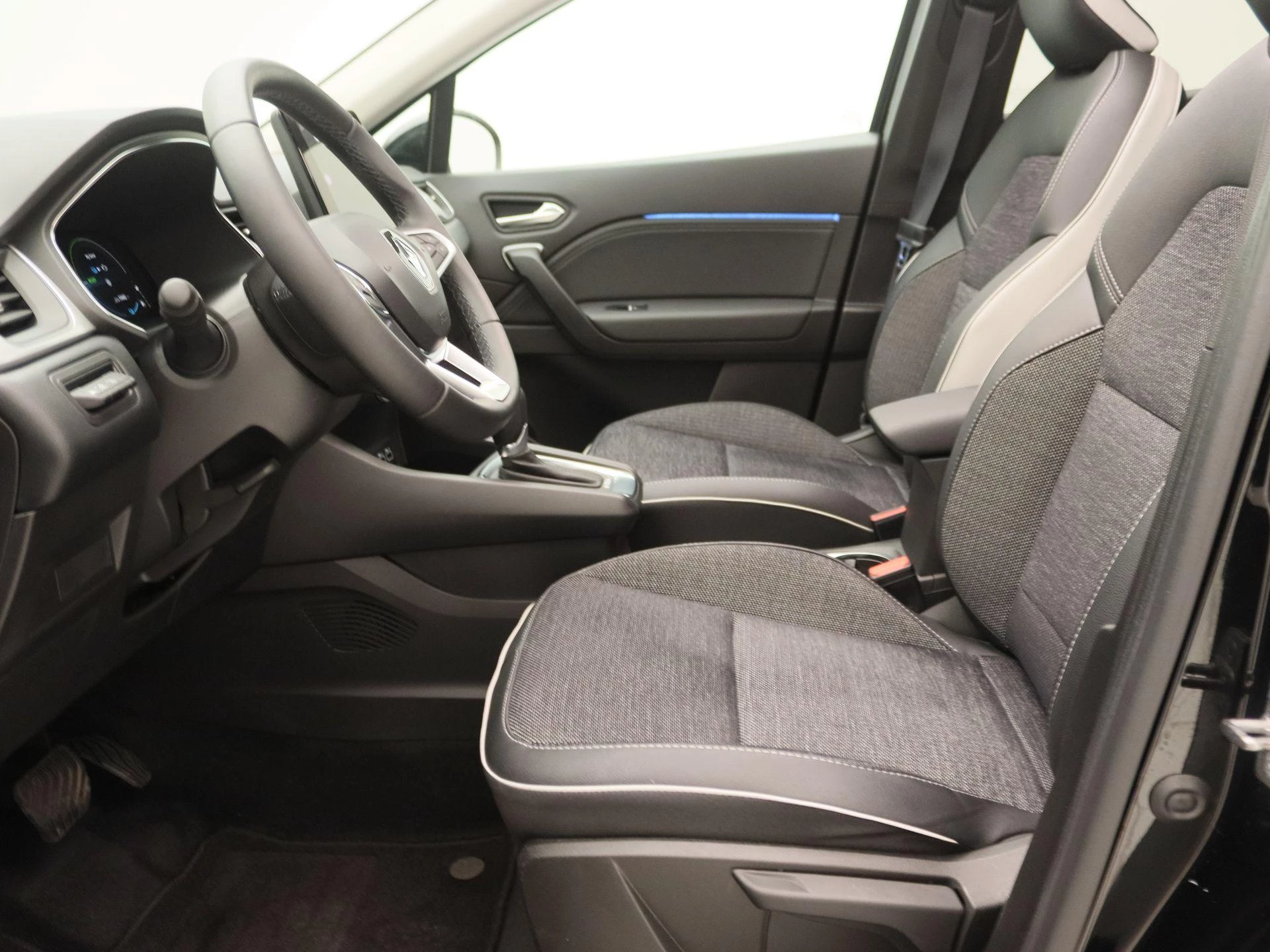 Renault Captur 1.6 E-Tech full hybrid 145 techno