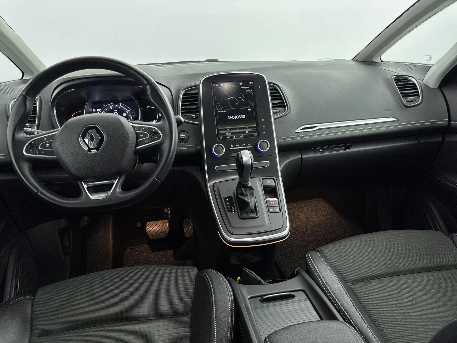 Renault-Scénic-image-15