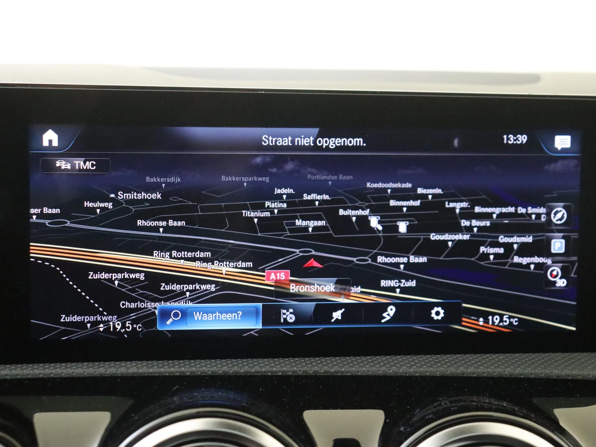 Mercedes-Benz-CLA-image-15