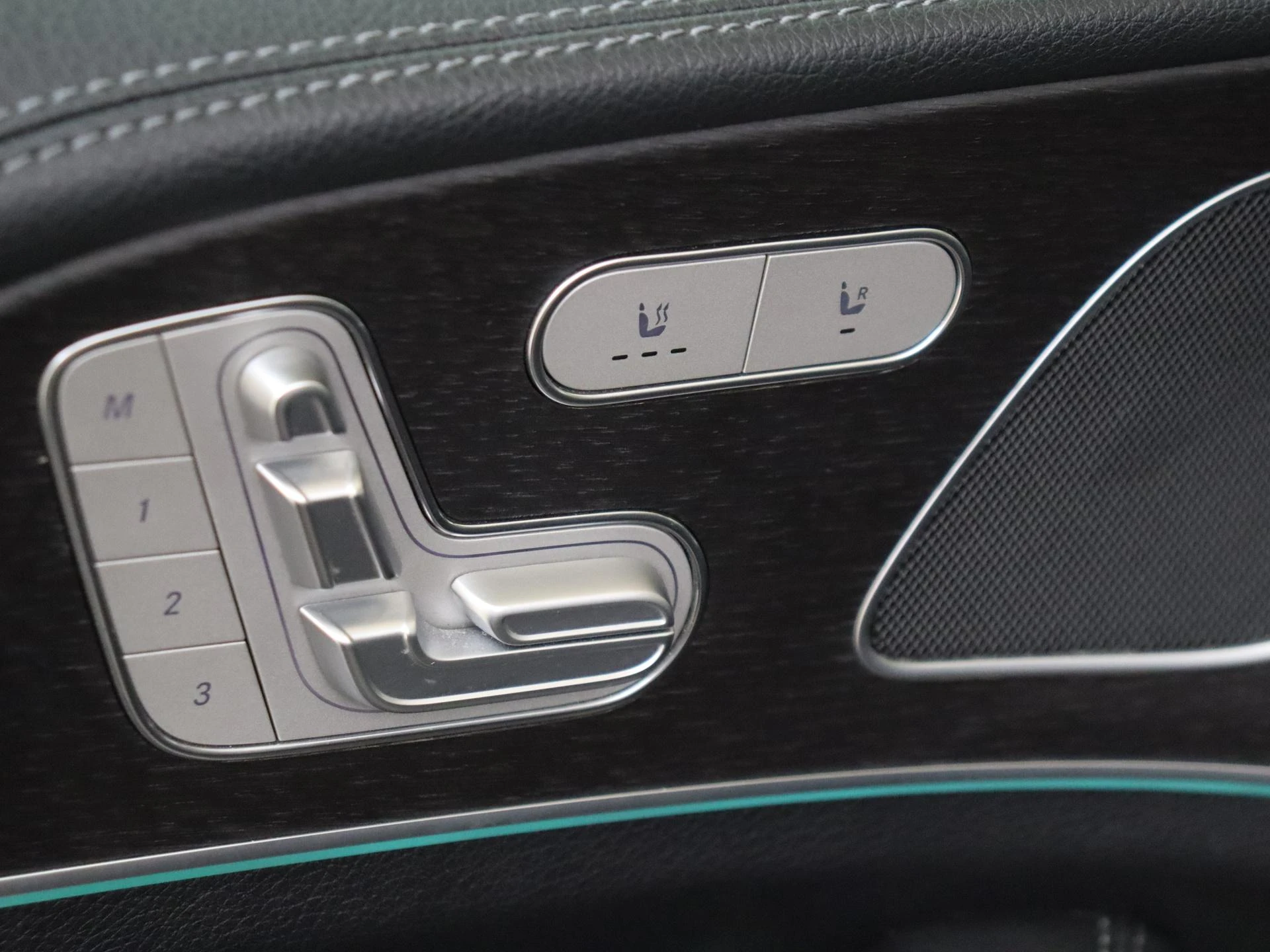 Mercedes-Benz-GLE-image-24