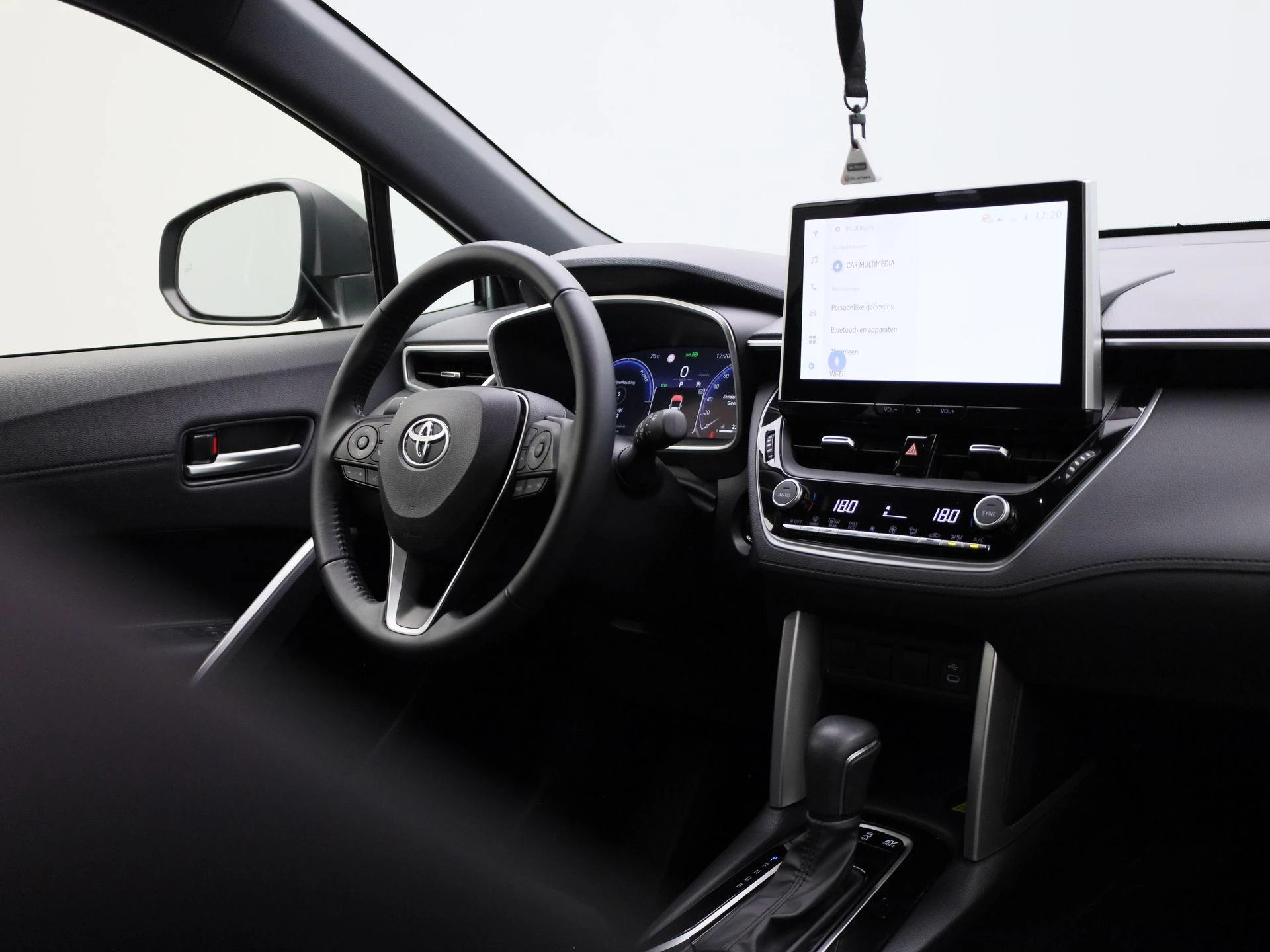 Toyota-Corolla Cross-image-32