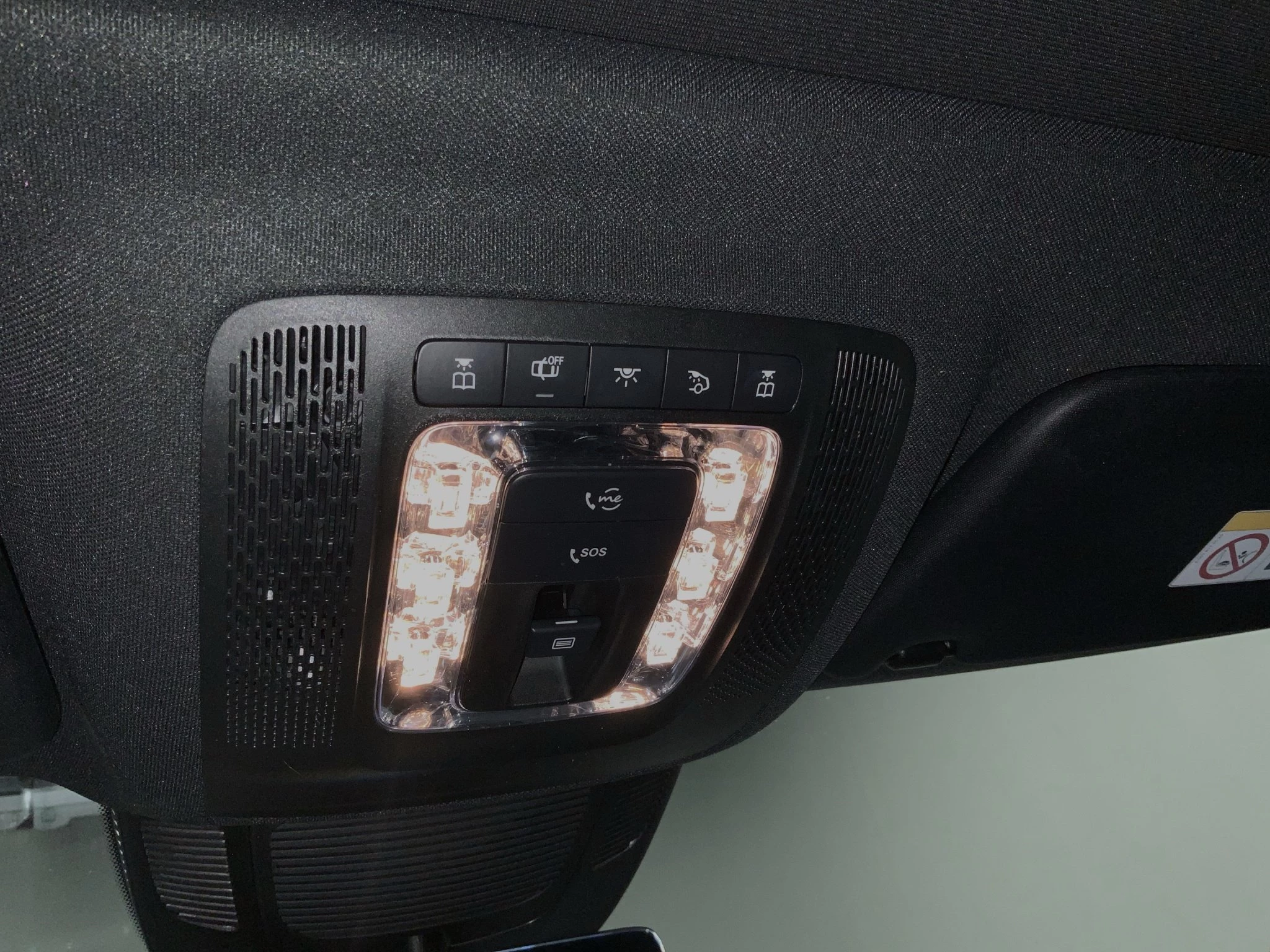 Mercedes-Benz-GLE-image-28