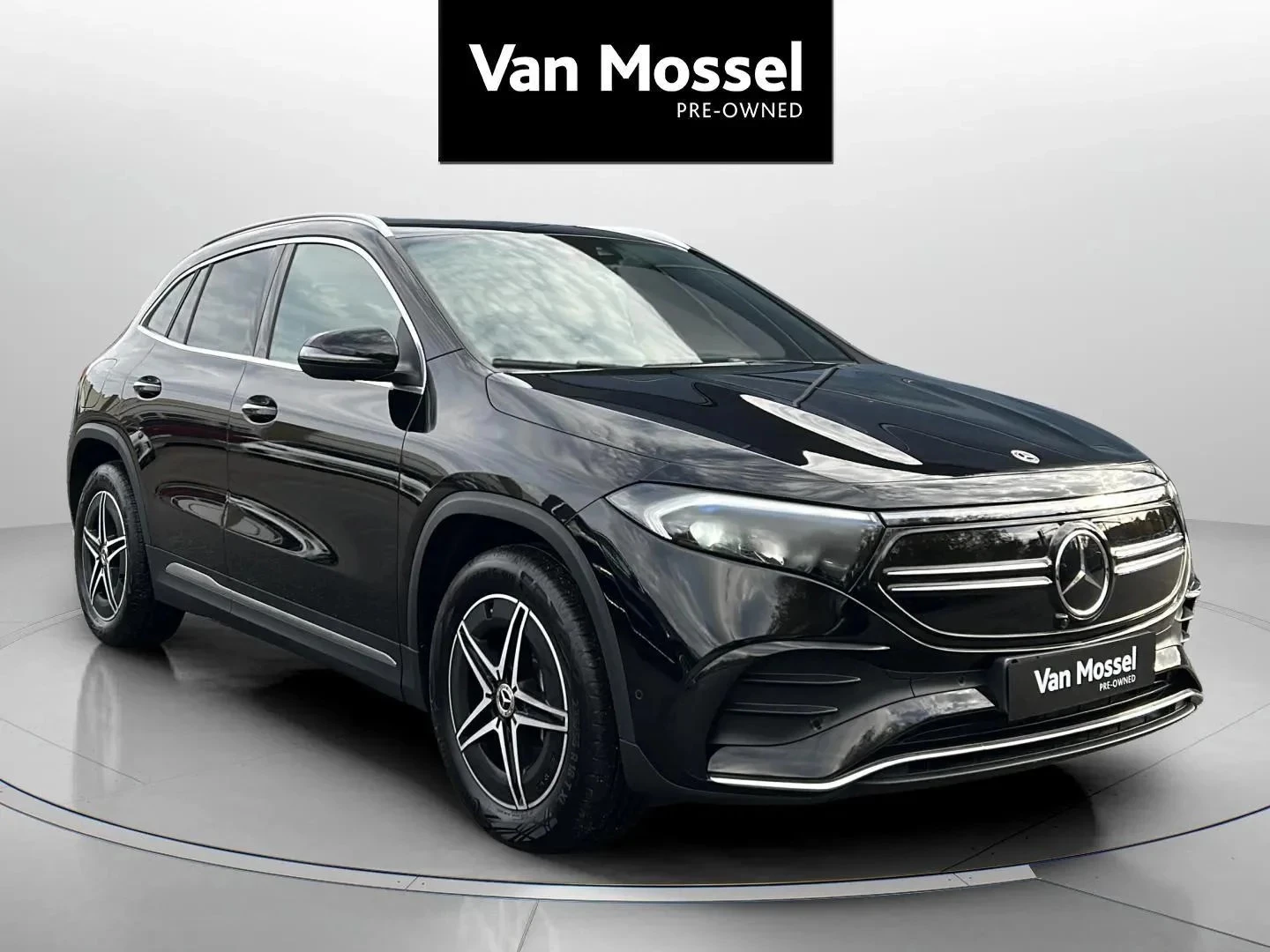 Mercedes-Benz-EQA-image-2