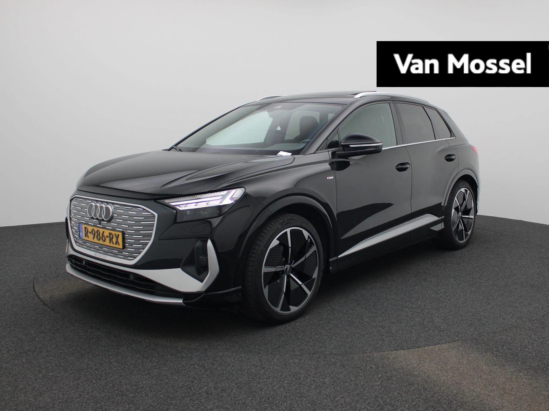 Audi-Q4 e-tron-image-0