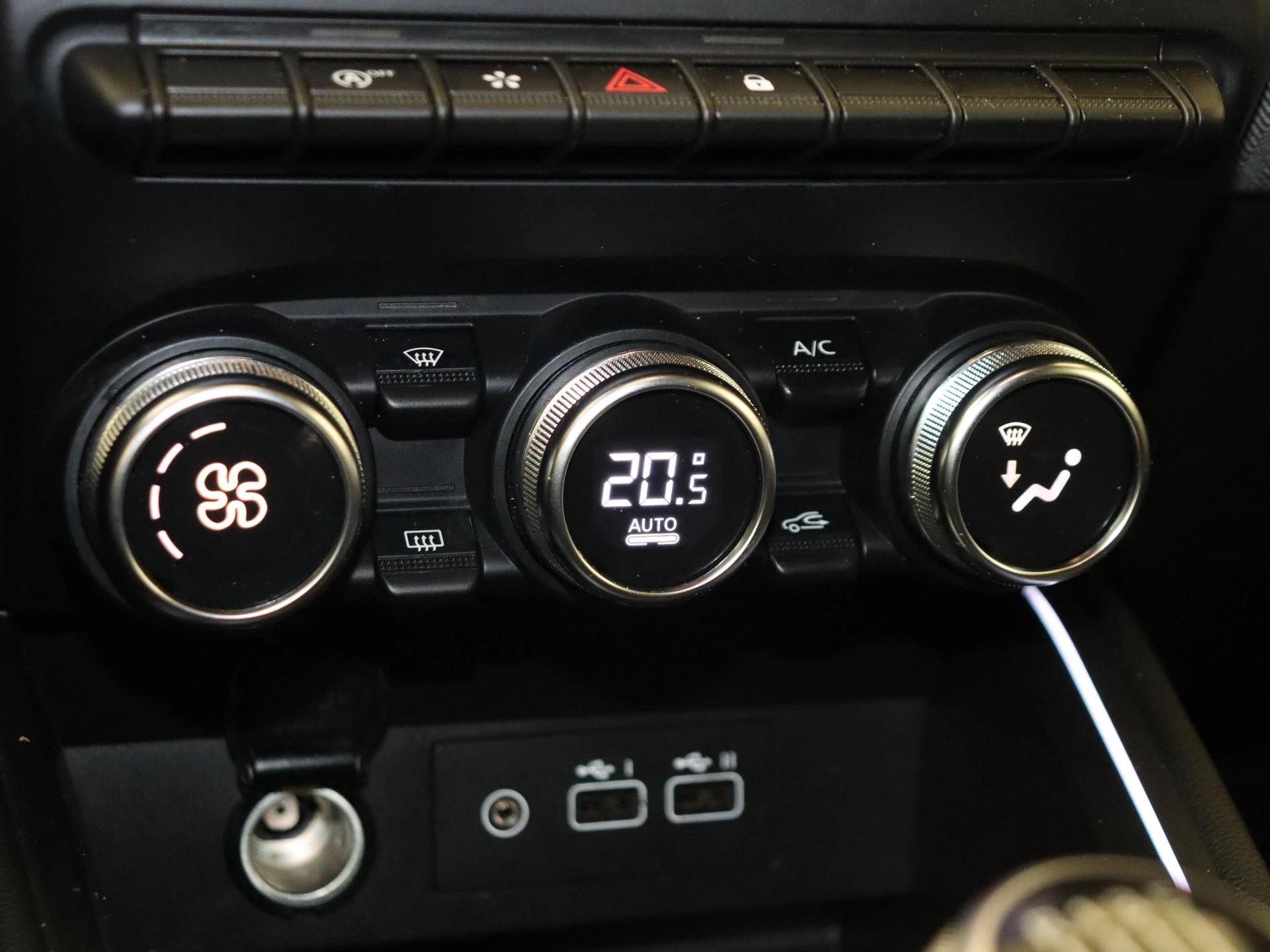 Renault-Clio-image-25