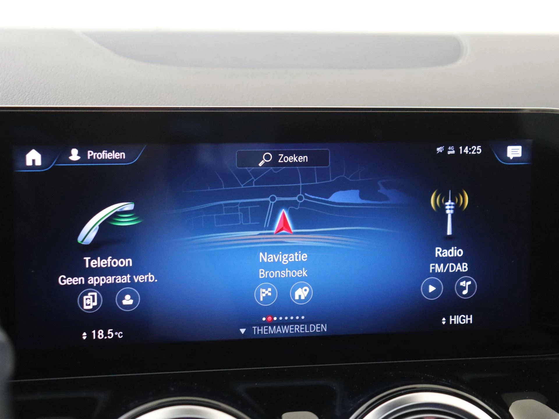 Mercedes-Benz-B-Klasse-image-15