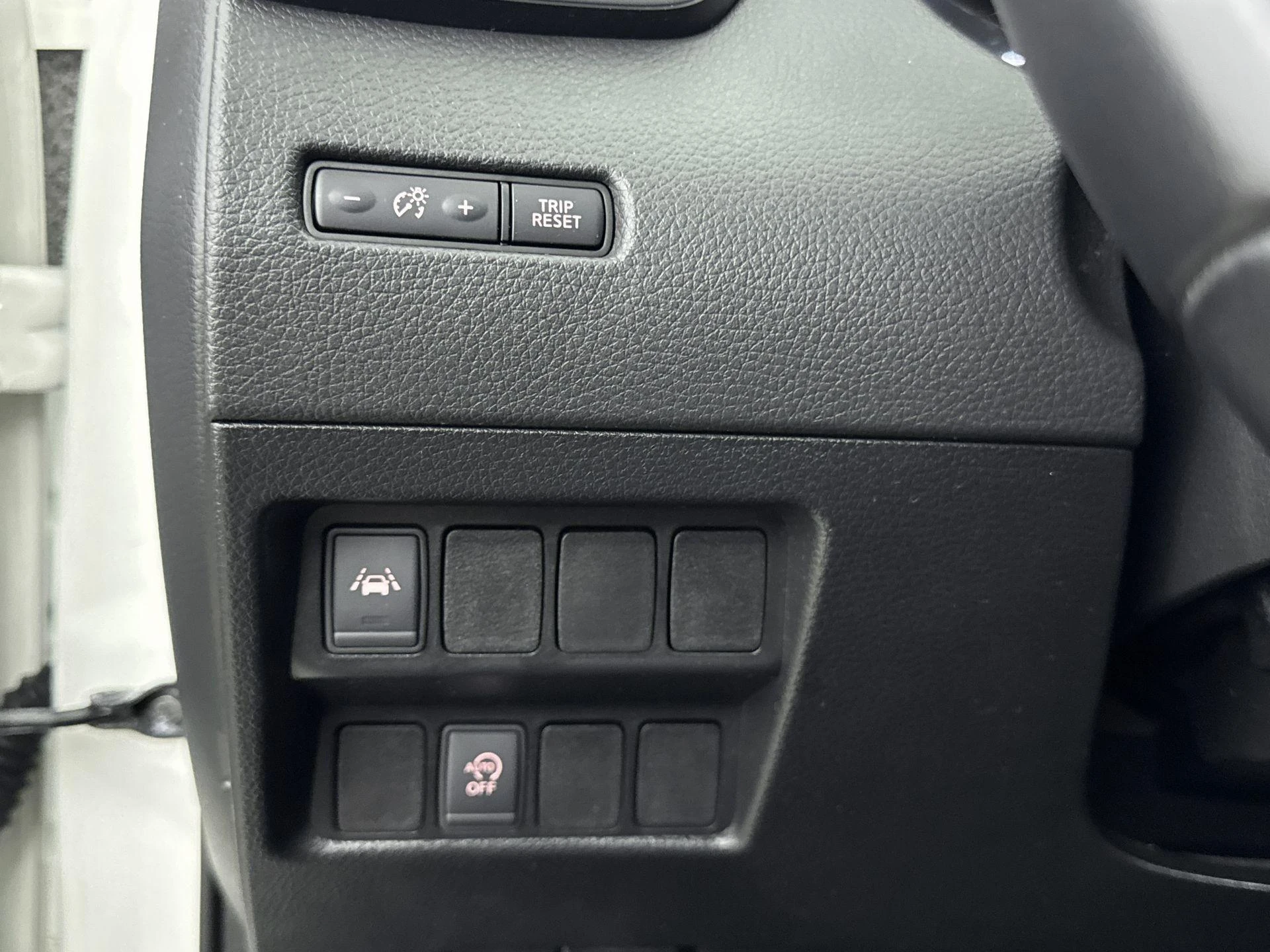 Nissan-QASHQAI-image-24