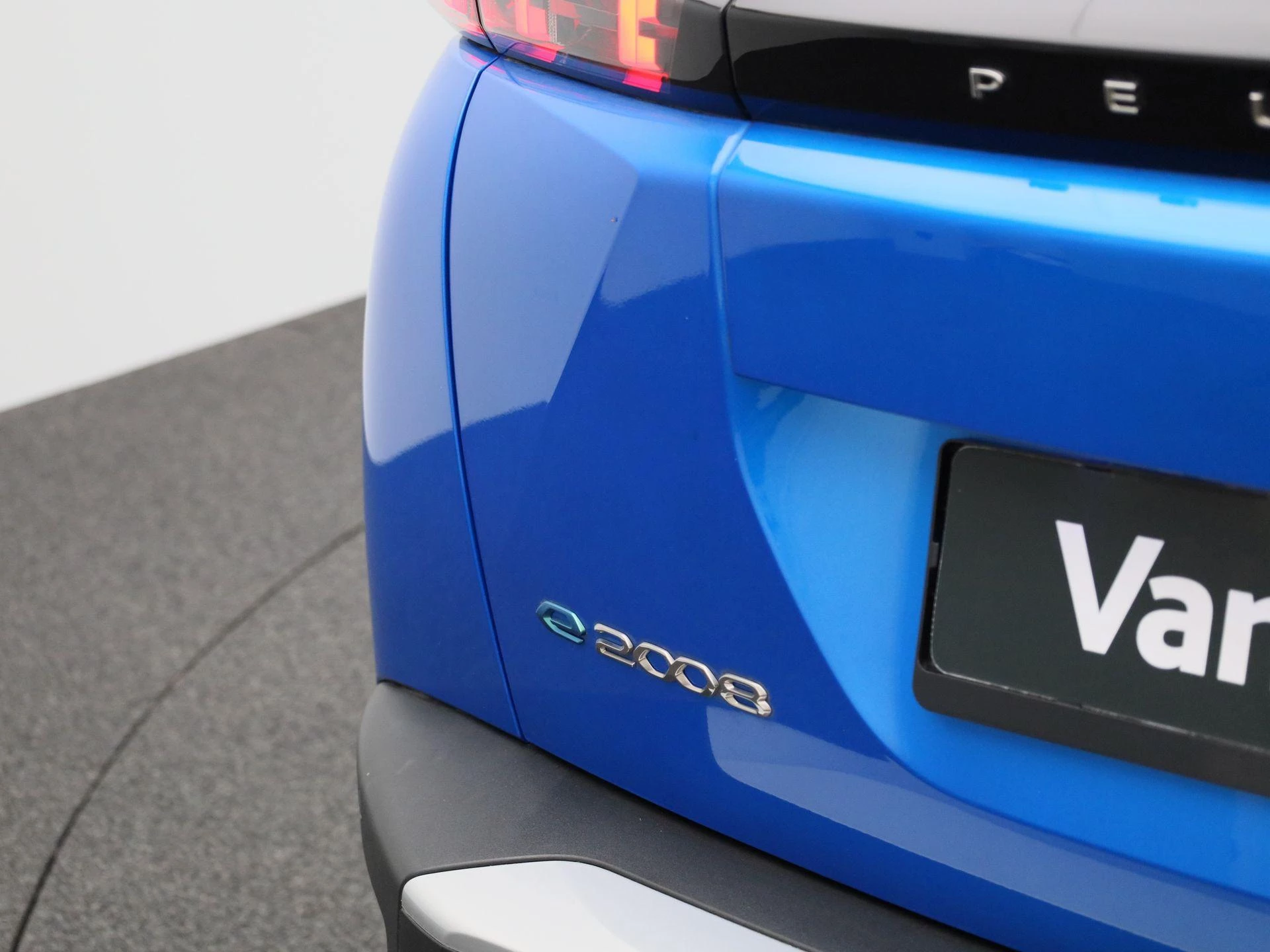 Peugeot-e-2008-image-45