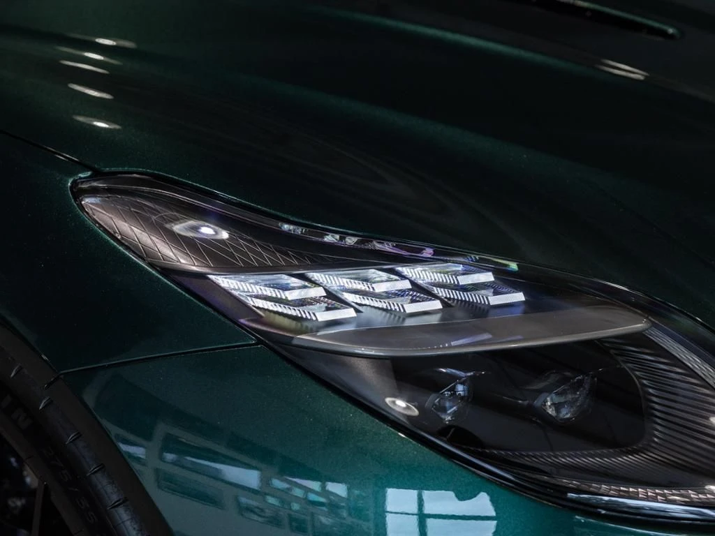 Aston Martin-DB12-image-17