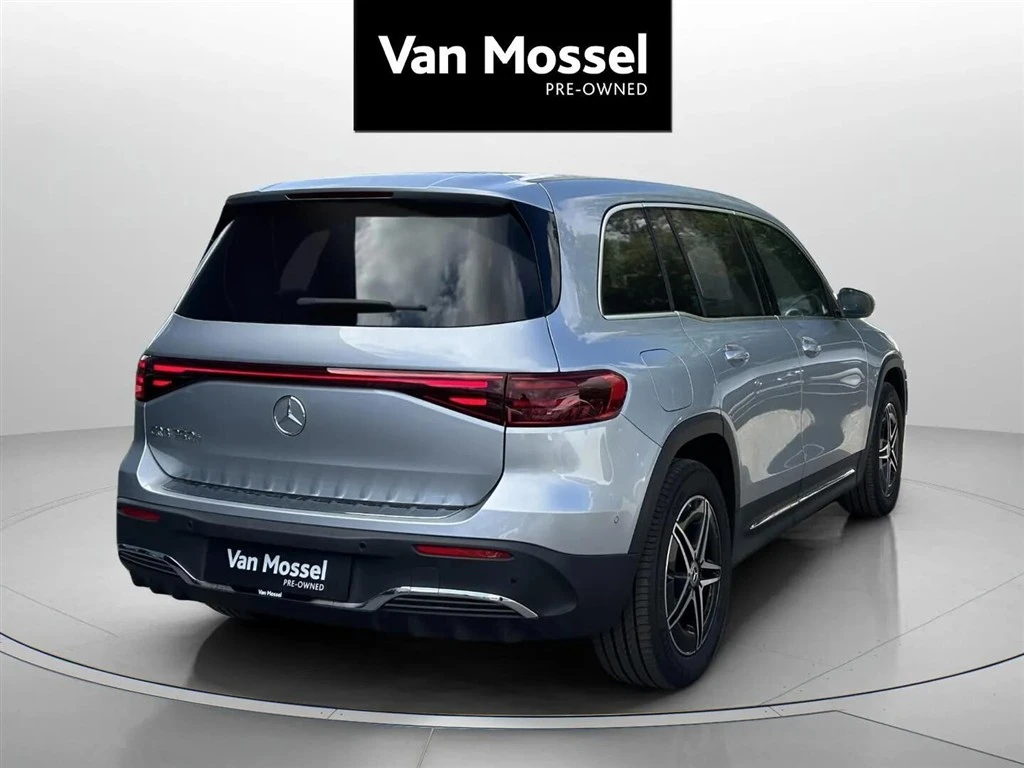 Mercedes-Benz-EQB-image-4