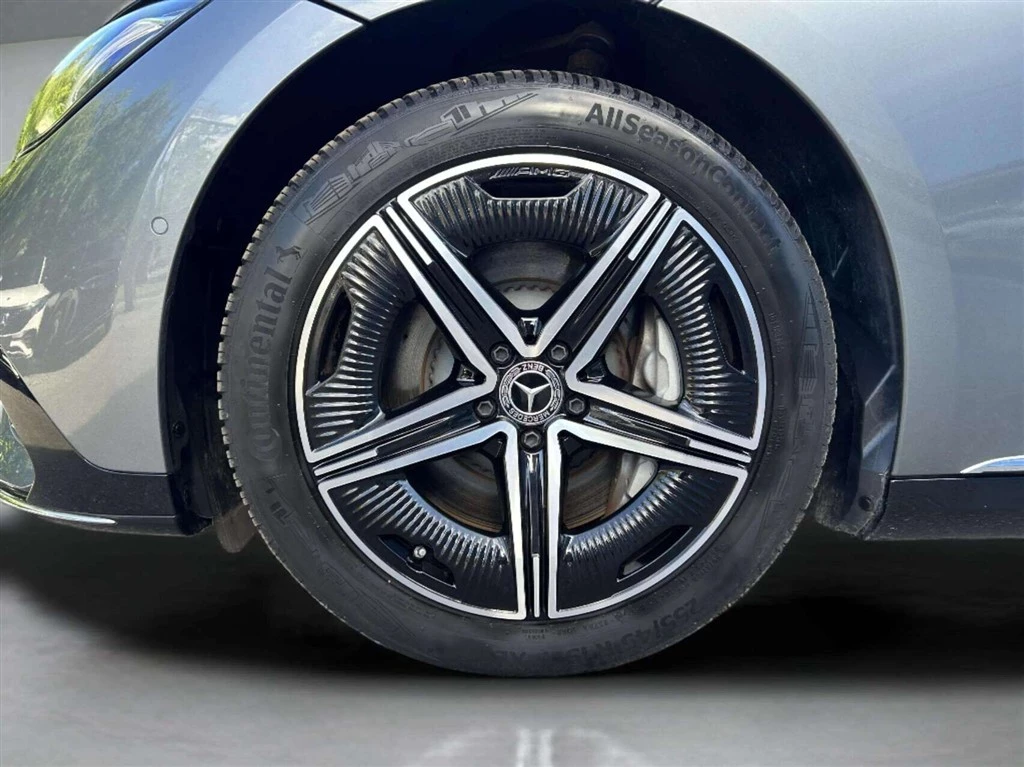 Mercedes-Benz-EQE-image-8