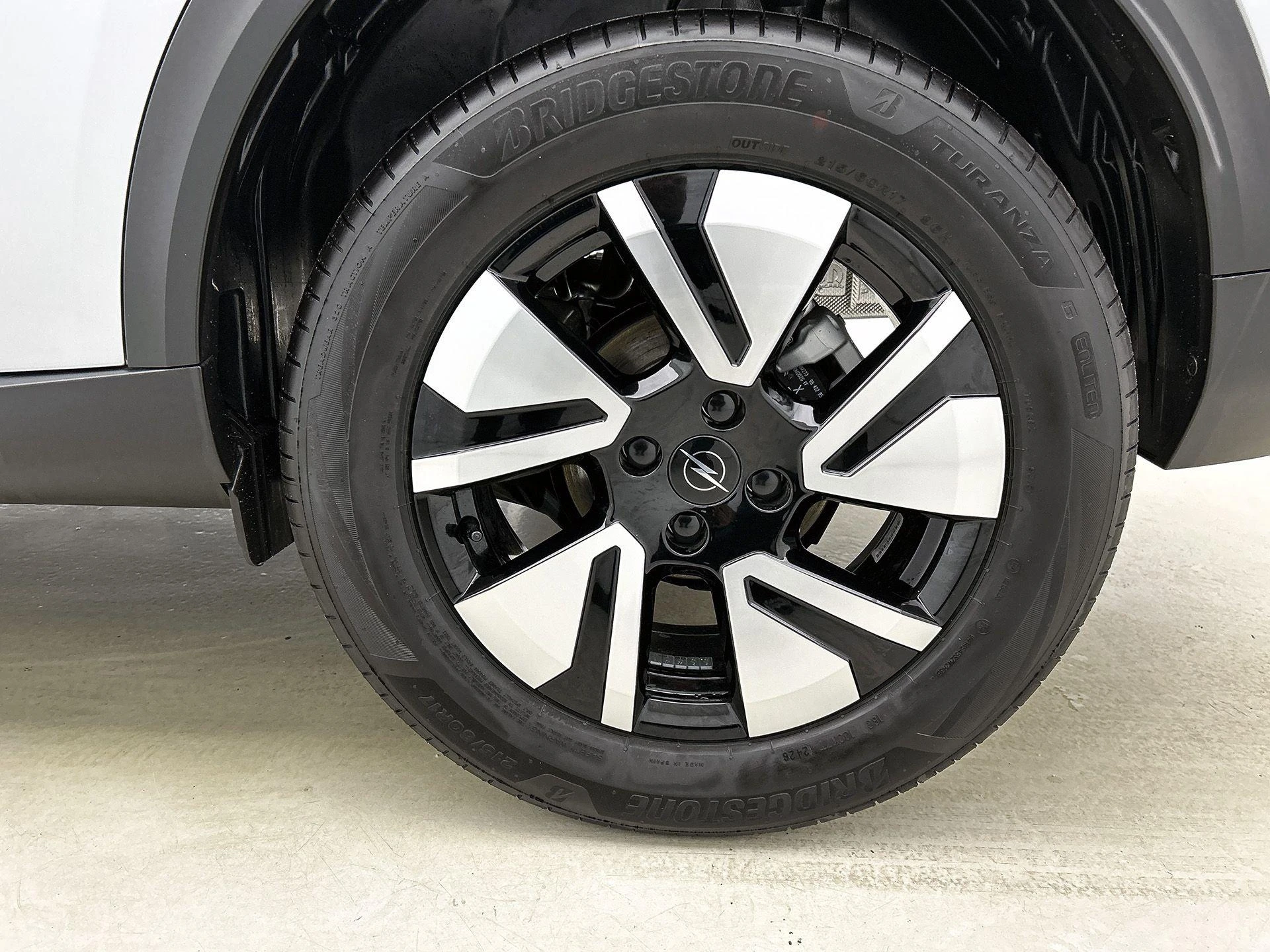 Opel-Frontera-image-35