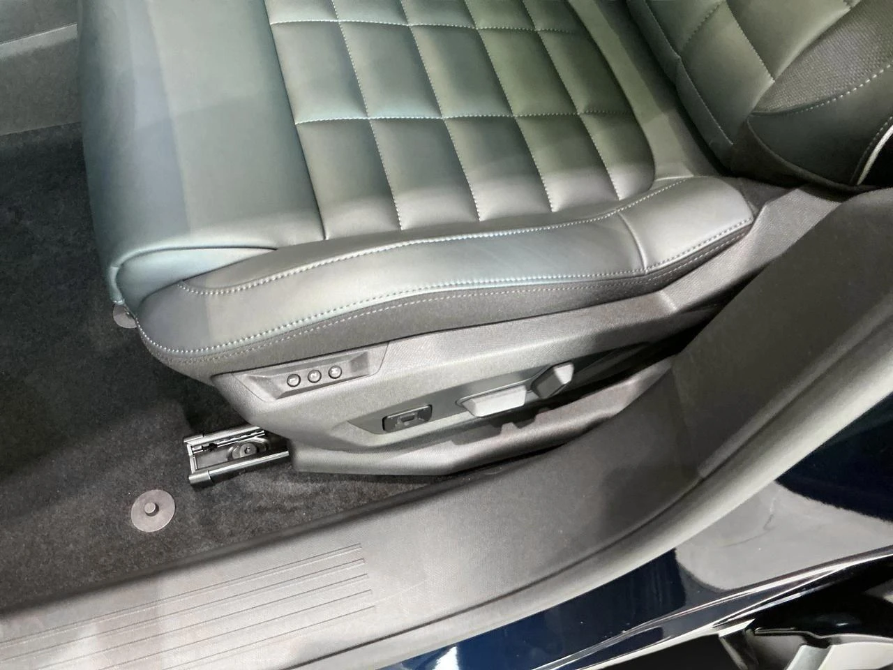 Citroën-ë-C5 Aircross-image-15