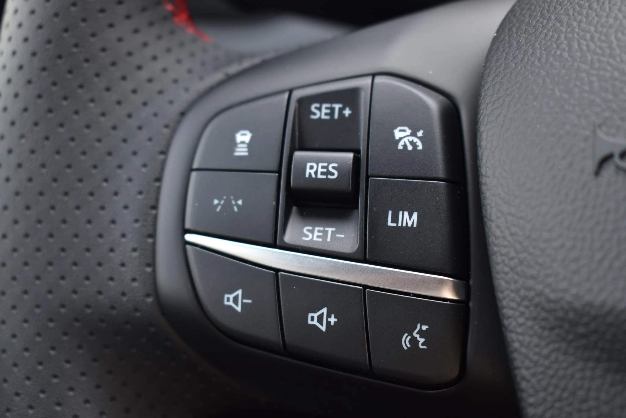 Ford-Kuga-image-23