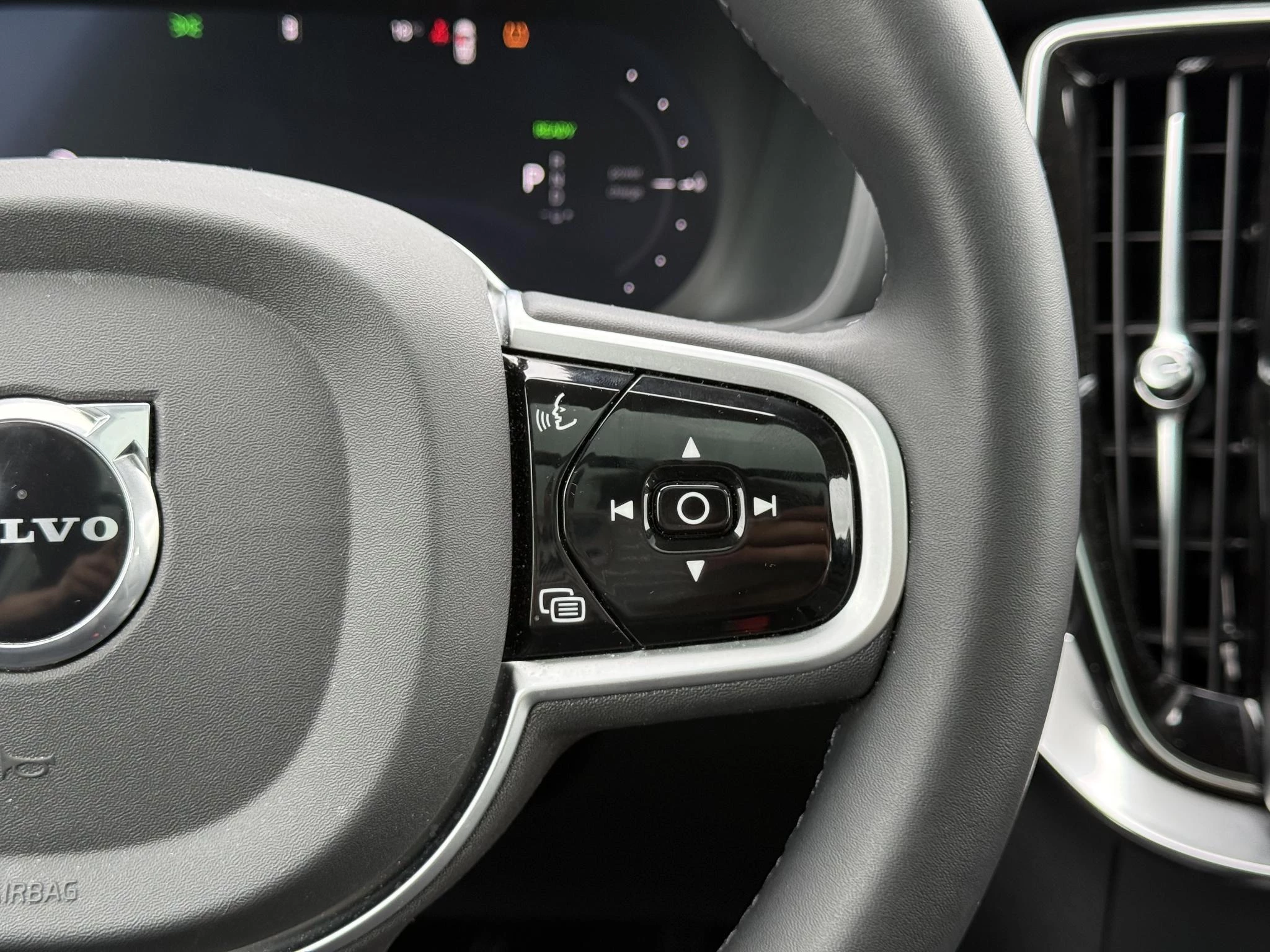 Volvo XC90 T8 Plug-in hybrid AWD Ultra Dark