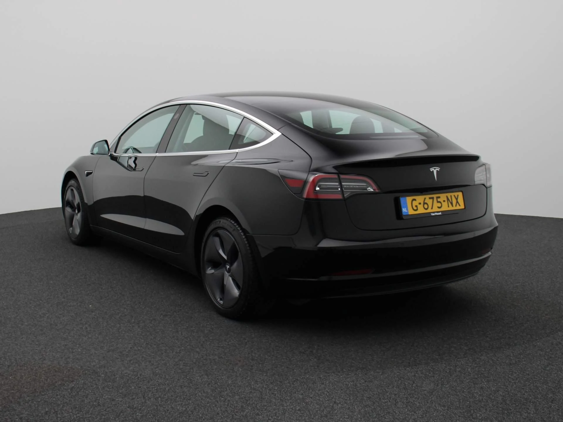 Tesla-Model 3-image-1