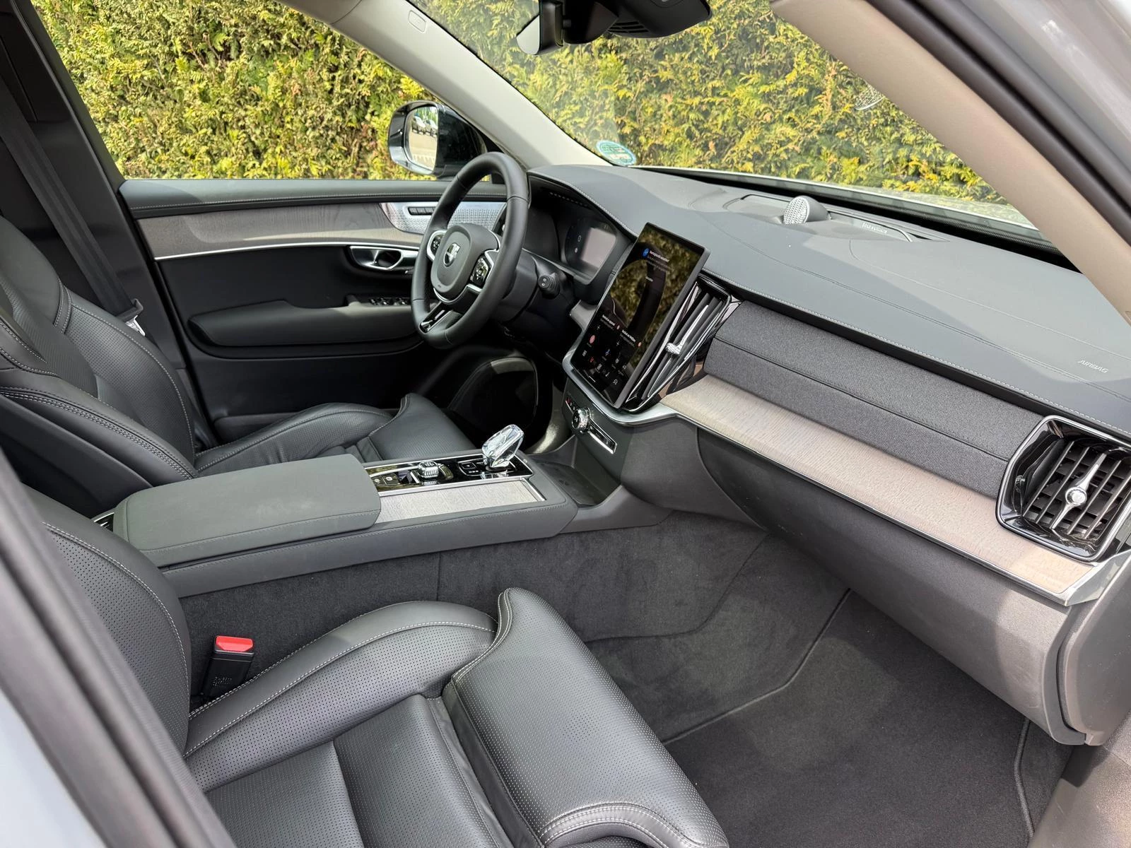 Volvo XC90 T8 Plug-in hybrid AWD Ultra Dark